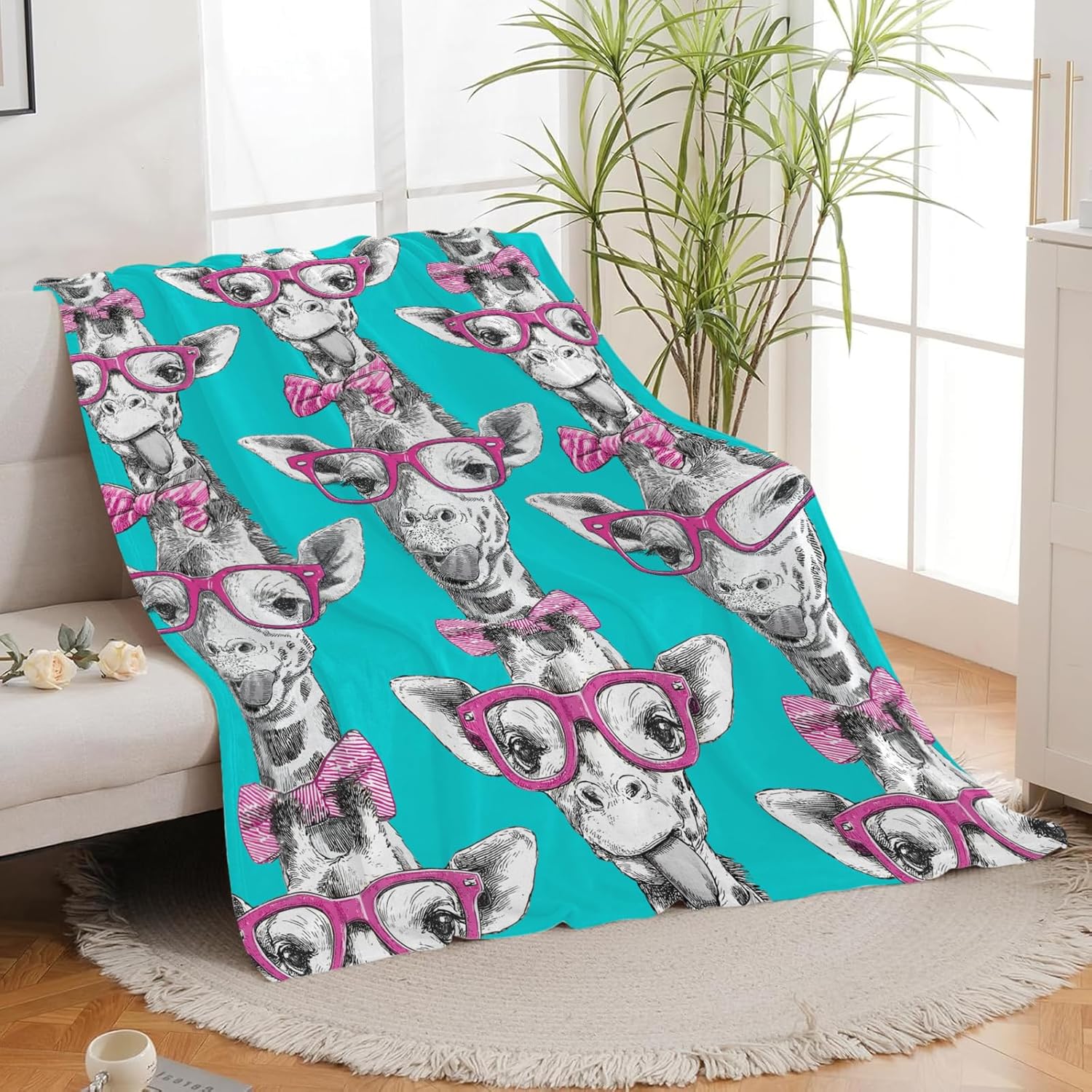 Giraffe Throw Blanket Giraffe Stuff Gifts for Kids Girls Boys Adults Women Men Soft Cozy Warm Plush Fluffy Fuzzy Fleece Blanket Decor 60''X80''