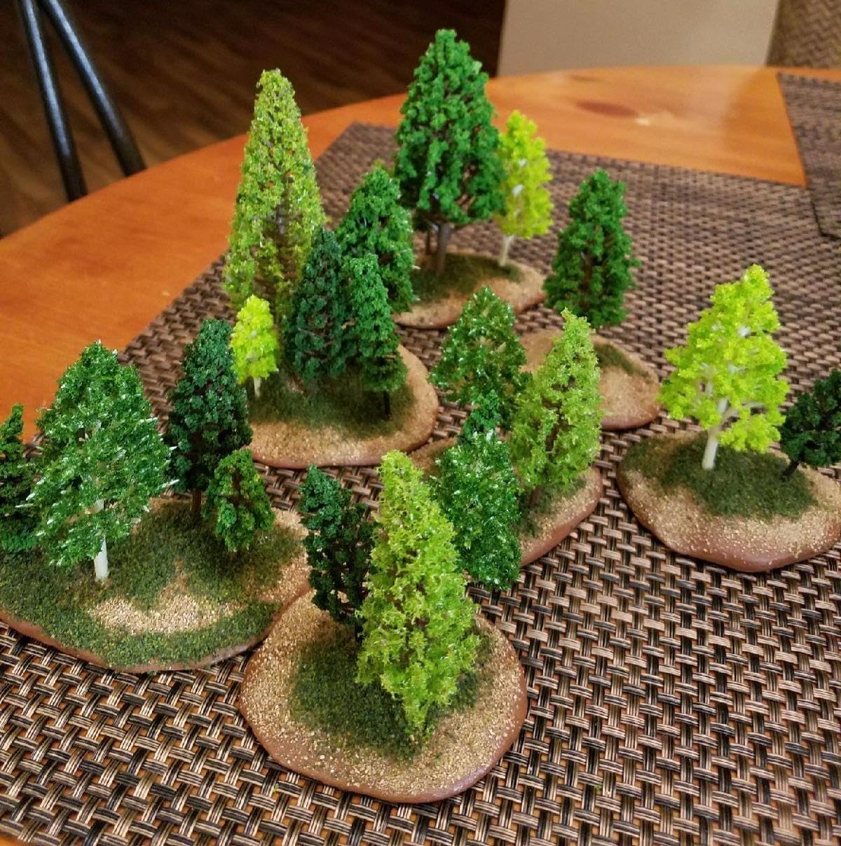 Mixed Model Trees, 70pcs, 1.5-6 inch(4-16 cm), Ho Scale Bushes with Animals Figures, Plastic Trees for Projects, Model Train Scenery