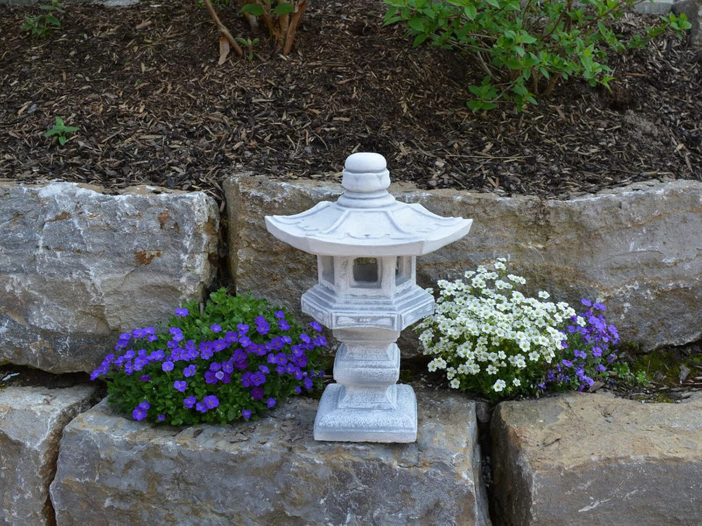 Garden Concrete Pagoda Oriental Latern Figurine Japanese Stone Pagoda Zen Garden Decoration Asian Outdoor Decor Gray
