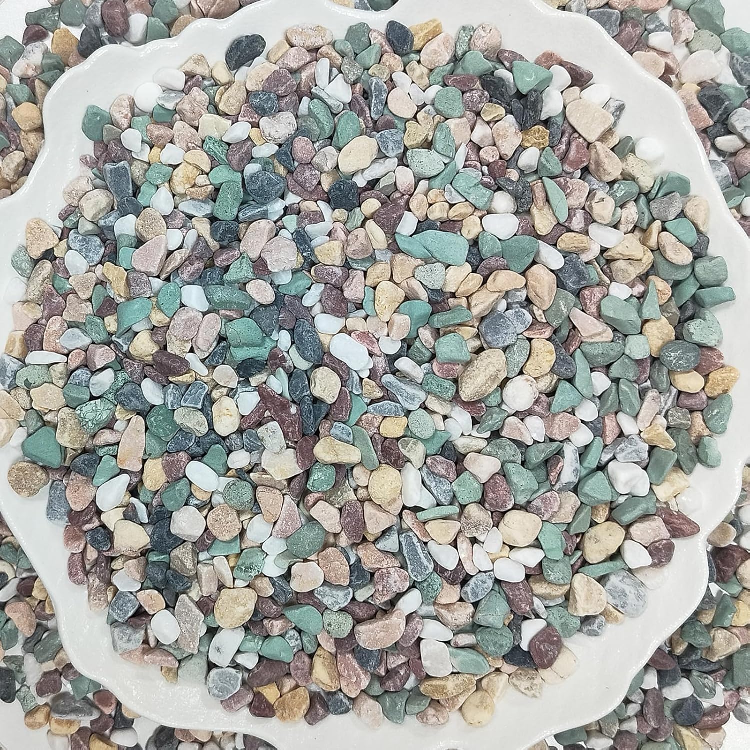 3.3LB Natural Pebbles, 1/4" DIY Decorative Stones Vase Fillers Gravel for Plants, Terrarium, Indoor Outdoor Decor Ornamental Rocks.