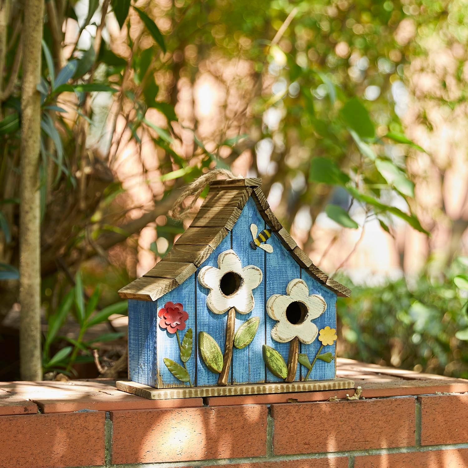 Glitzhome 10.75" L Distressed Solid Wood Hanging Birdhouse with 3D Flowers Rustic Hand-Painted Garden Bird Houses for Outdoors Decorative