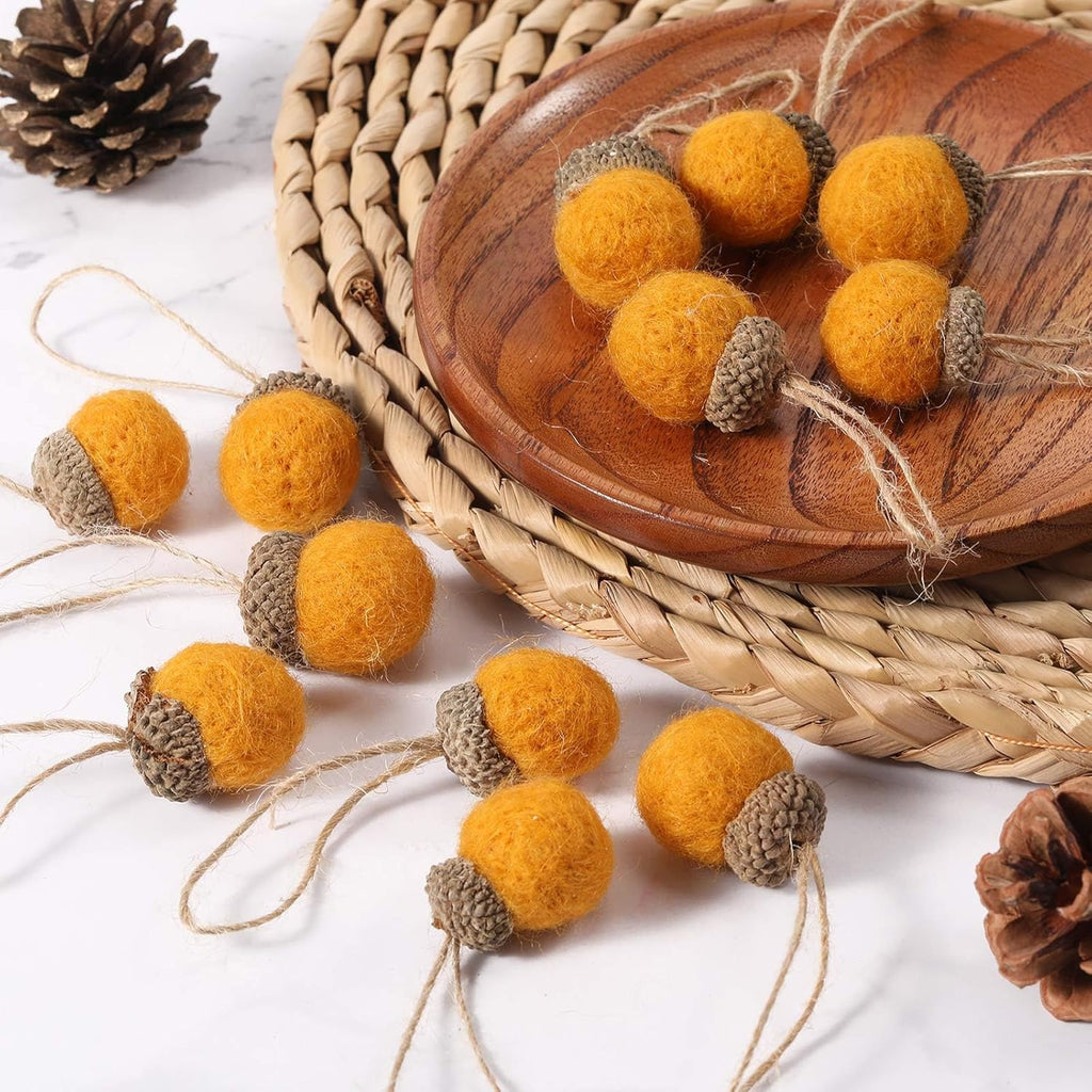 Boao 18 Pcs Felt Acorn Ornaments Fall Christmas Wool Pom Acorn Ball Decor Hanging Pine Cone Garland with 32.8 ft Rope for Thanksgiving Tree Woodland Farmhouse Mantel Wall Decor