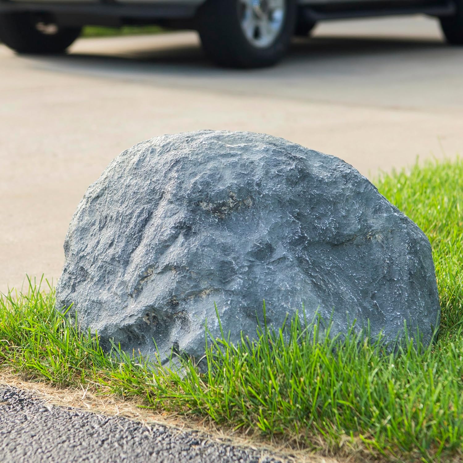 Deckorators 18 in. x 23 in. x 13 in. Gray Medium Landscape Rock