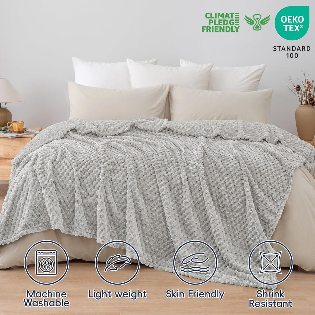 PHF Ultra Soft Flannel Fleece Blanket Twin Size, Lightweight 3D Jacquard Fleece Blanket, No Shedding, No Pilling, Luxury 340GSM Aesthetic Fluffy Cozy Bedding for Bed Room Decor, 66"x90", Light Grey