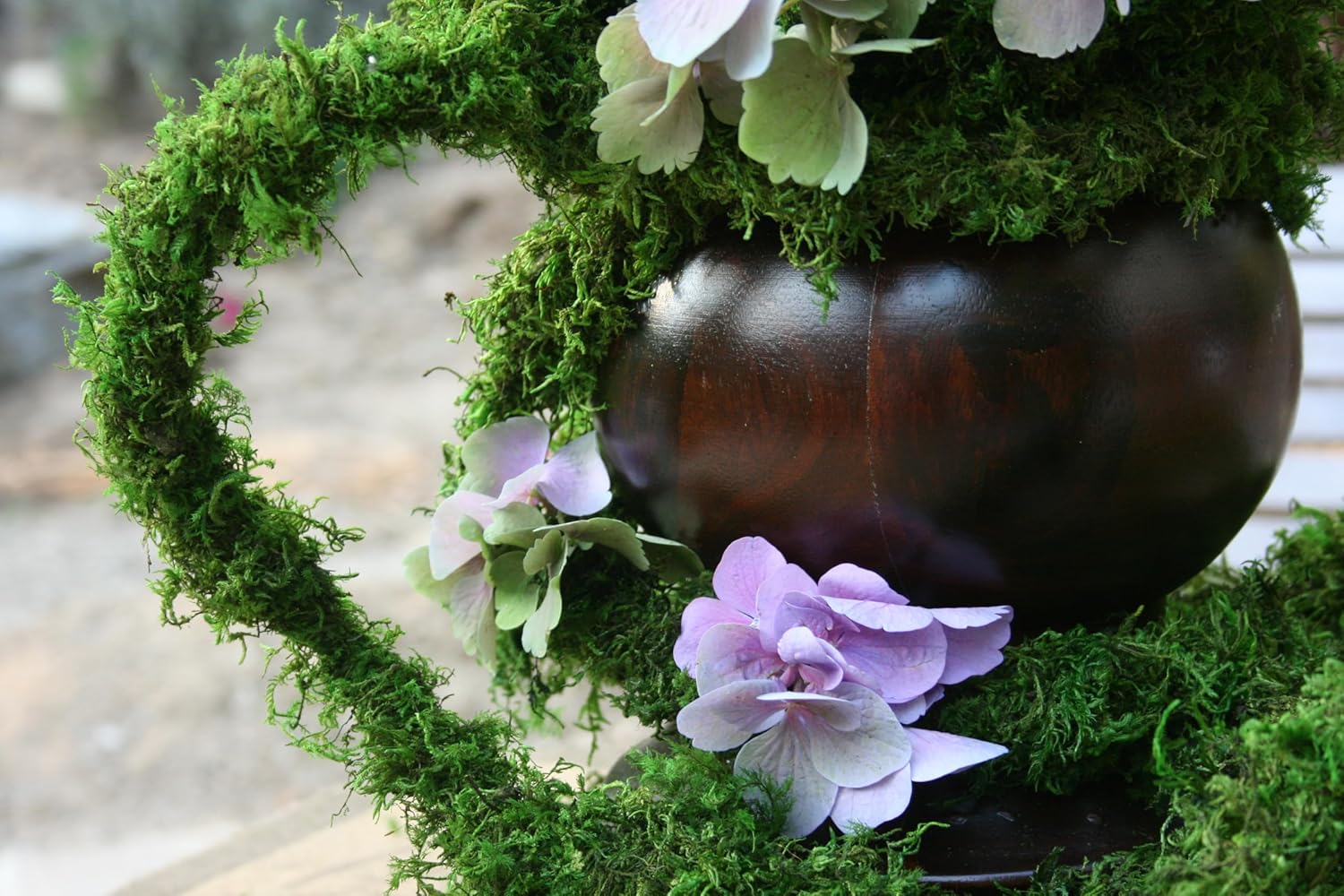 SuperMoss (22711) MossVine Decorative Garland | Preserved Mountain Moss for Home, Wedding, and Garden Decor | Bendable Greenery for Crafts, Centerpieces, Topiaries, and Floral Arrangements, 12 Ft