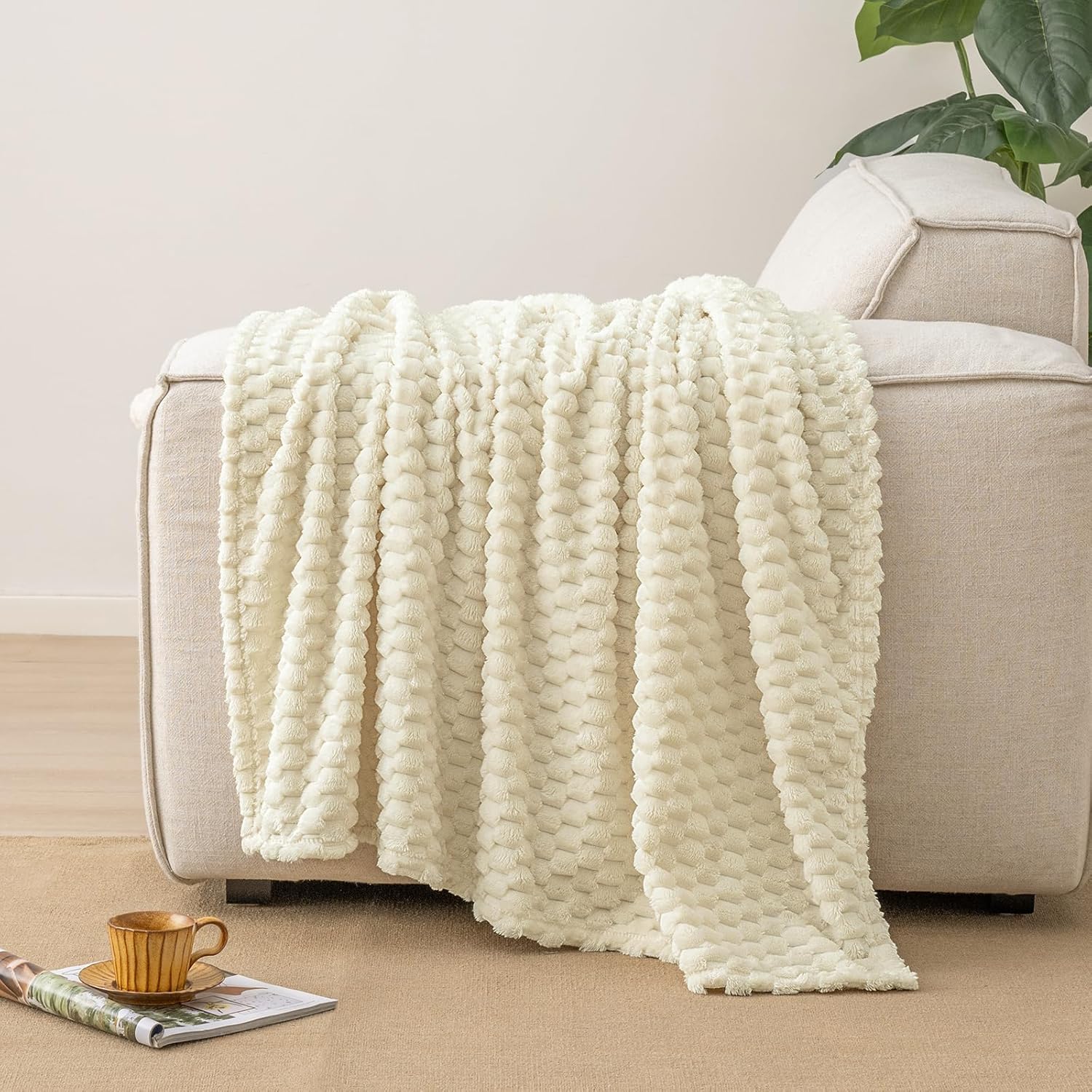 PHF Ultra Soft Flannel Fleece Throw Blanket, Lightweight 3D Jacquard Fleece Blanket, No Shedding, No Pilling, Luxury 340GSM Aesthetic Fluffy Cozy Throws for Couch Room Decor, 50"x60", Cream