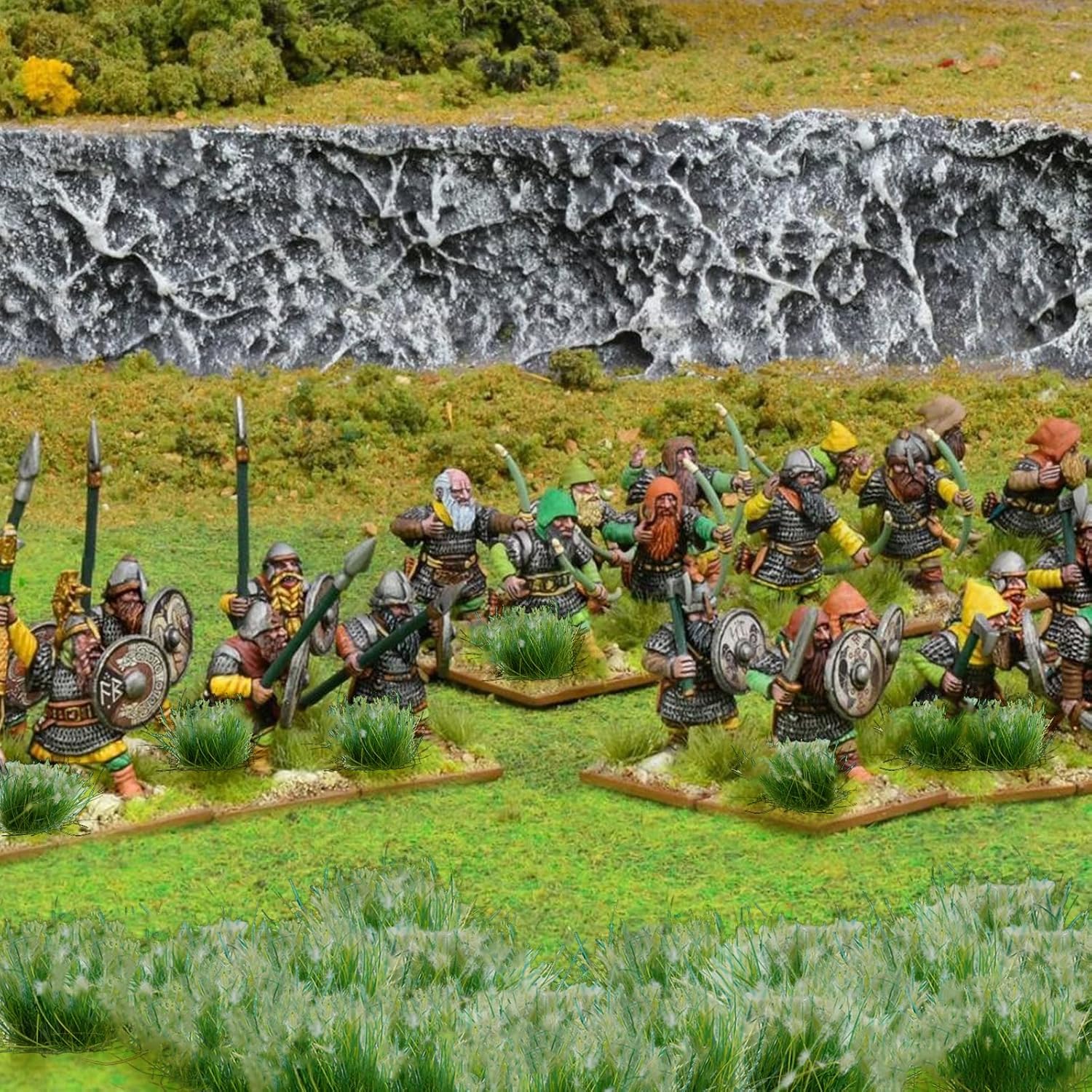 Warmtree 20 Pcs Static Grass Bushy Tufts Lowland Shrubs Scenery DIY Miniature for Train Landscape Railroad Scenery Sand Military Layout Model War Gaming Terrain(Withered)