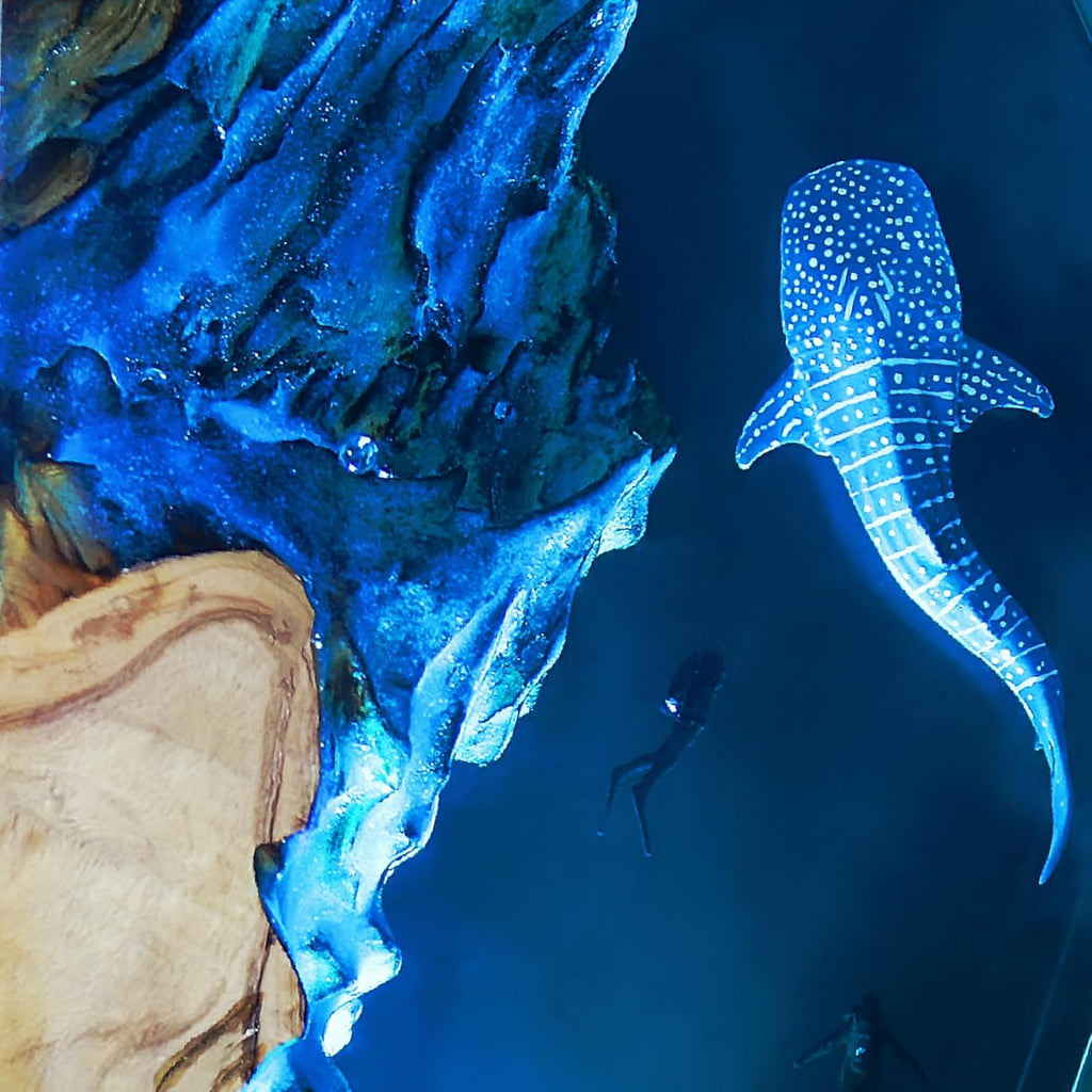 Epoxy Resin Lamp, Ocean Night Light,Artistry Home Decor Bedside Nightlight, Unique Resin Lighting, Nightstand Decorations for Bedroom, Suitable for Holidays（Whale Shark）