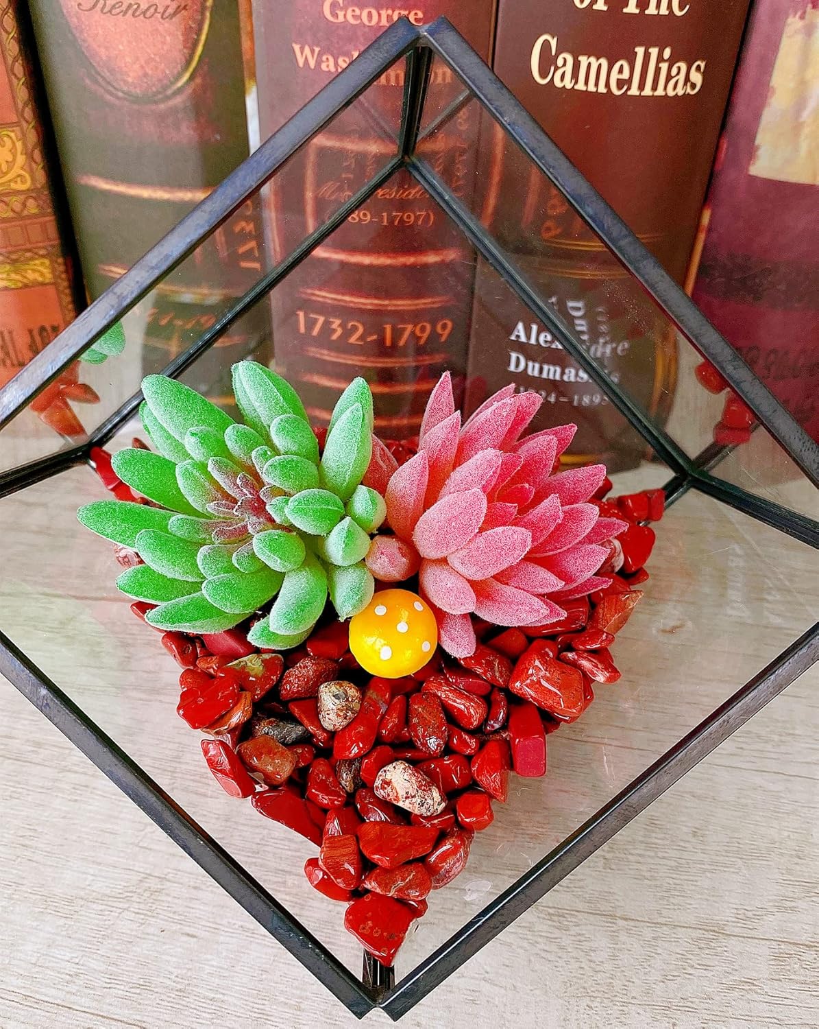 250G Red Jasper Crystals Polished Rocks 0.28-0.35" Tumbled Stones Chips Stone Crushed Crystal Natural Quartz Gem Gravel Home Decoration Aquarium Tank Succulent Plants Vase Filler Landscape Ornament