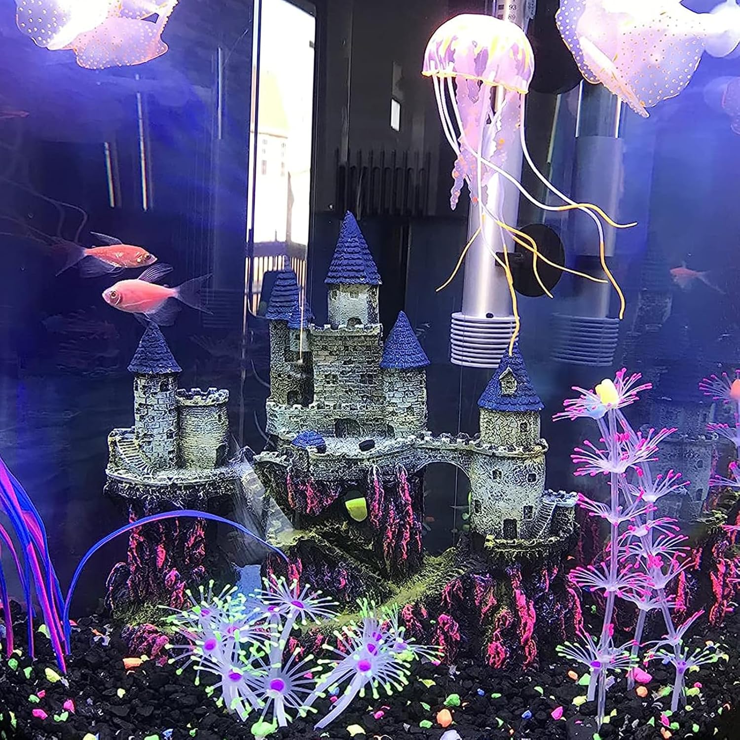 Aquarium Castle Decor, Resin Castle for Fish Tank with Randomly Color Plants Decorations Accessories for Freshwater and Saltwater Fish Tanks