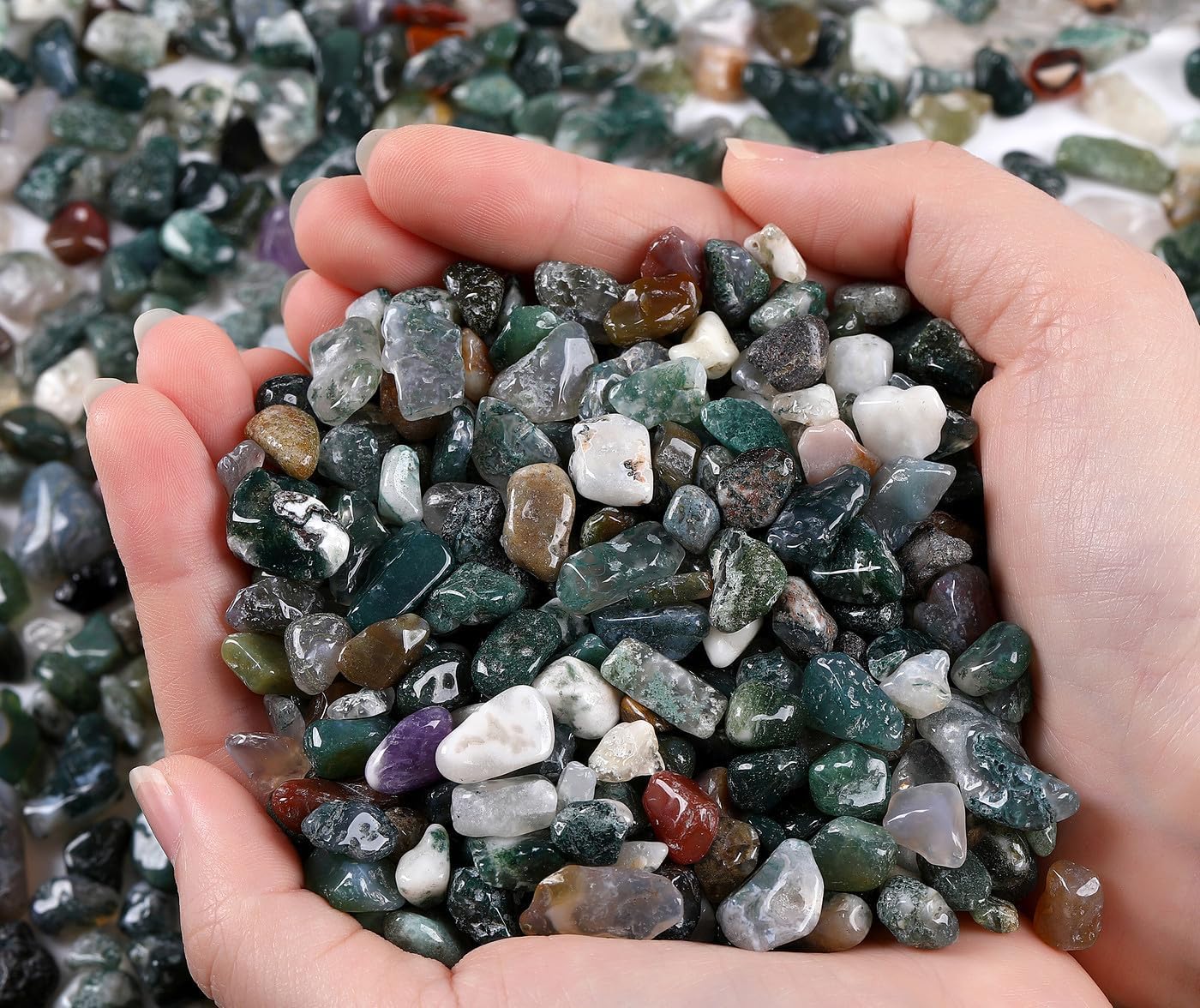 QINJIEJIE 0.9Lbs Aquatic Agate Rocks for Plant Bulk Decorative Sand Aquarium Gravel Pebbles Stones Vase Filler Fish Bowl Decorations Turtle Tank Decor Crystal Chips Rocks for Betta Fish