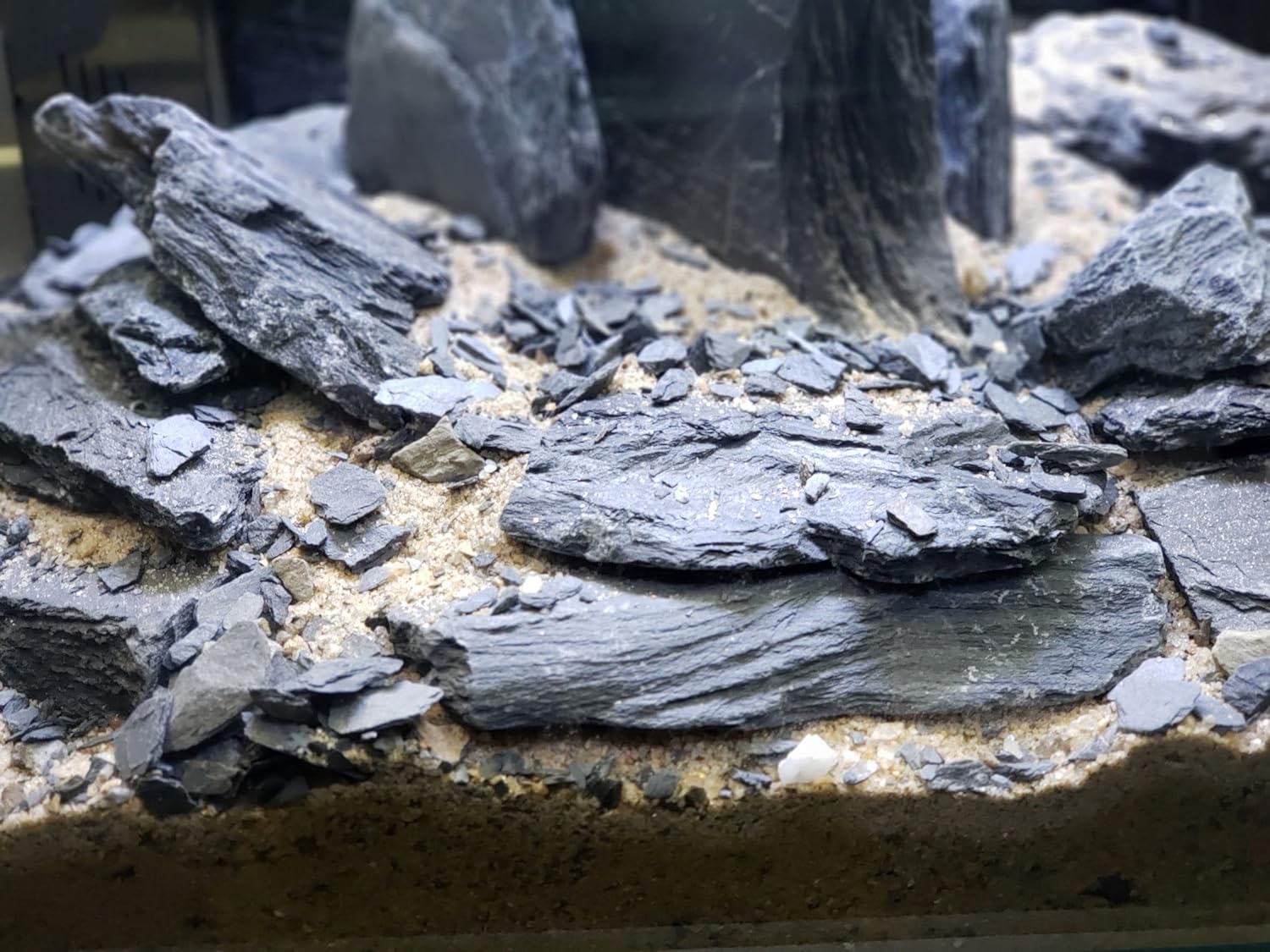 Natural Slate Stone 3 to 5 Inches - USA Sourced and Packaged for Aquascaping Aquariums, Terrariums, Paludariums, Reptiles, Wargaming, Model Railroads, Miniature Gardens, Mosaic Art (12lbs)
