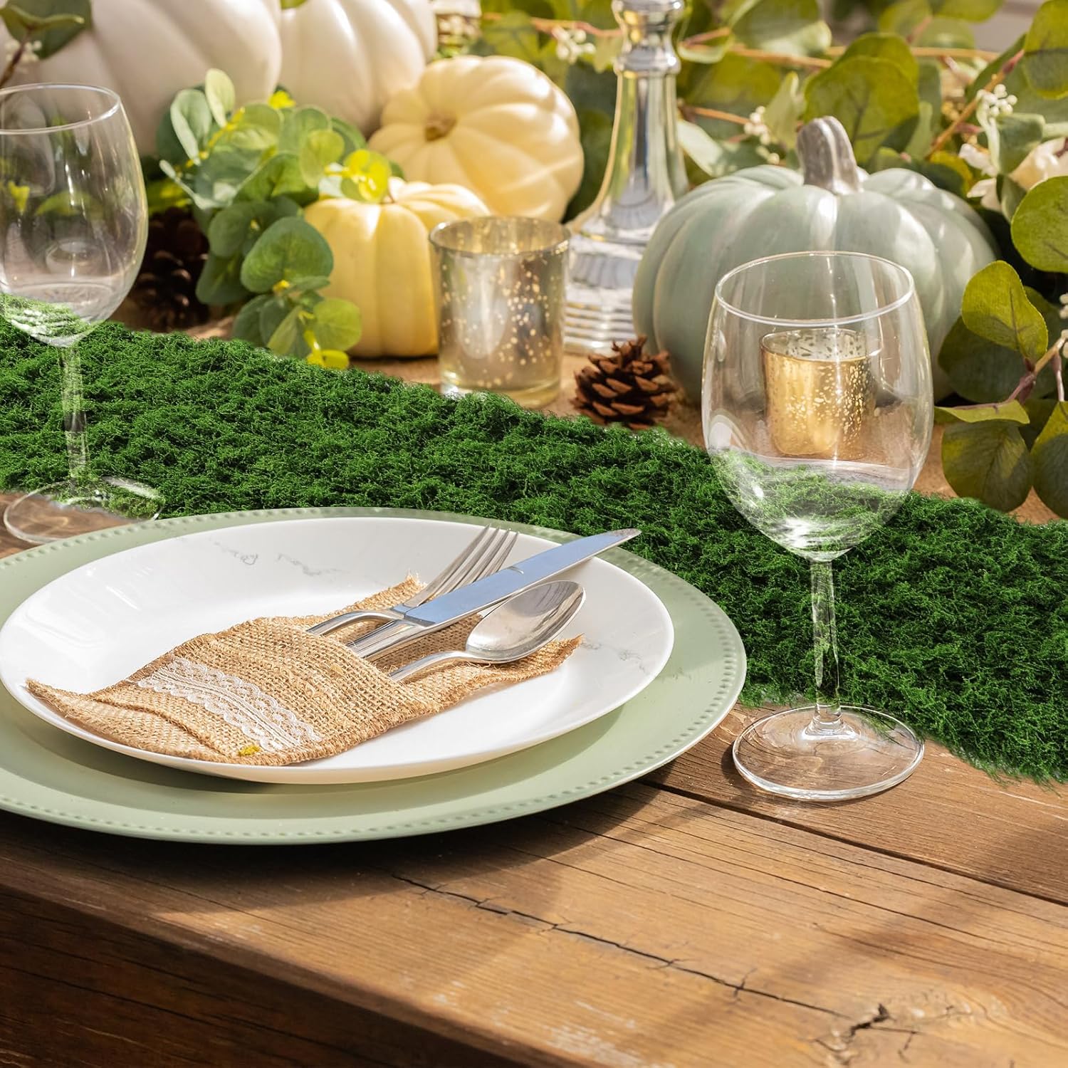 Zeyune 1 Pcs Fake Moss Table Runner for Crafts Artificial Moss Sheet Roll Waterproof Carpet Blanket for Wall Roof Garden Wedding Party Decoration (39 x 39 Inch)