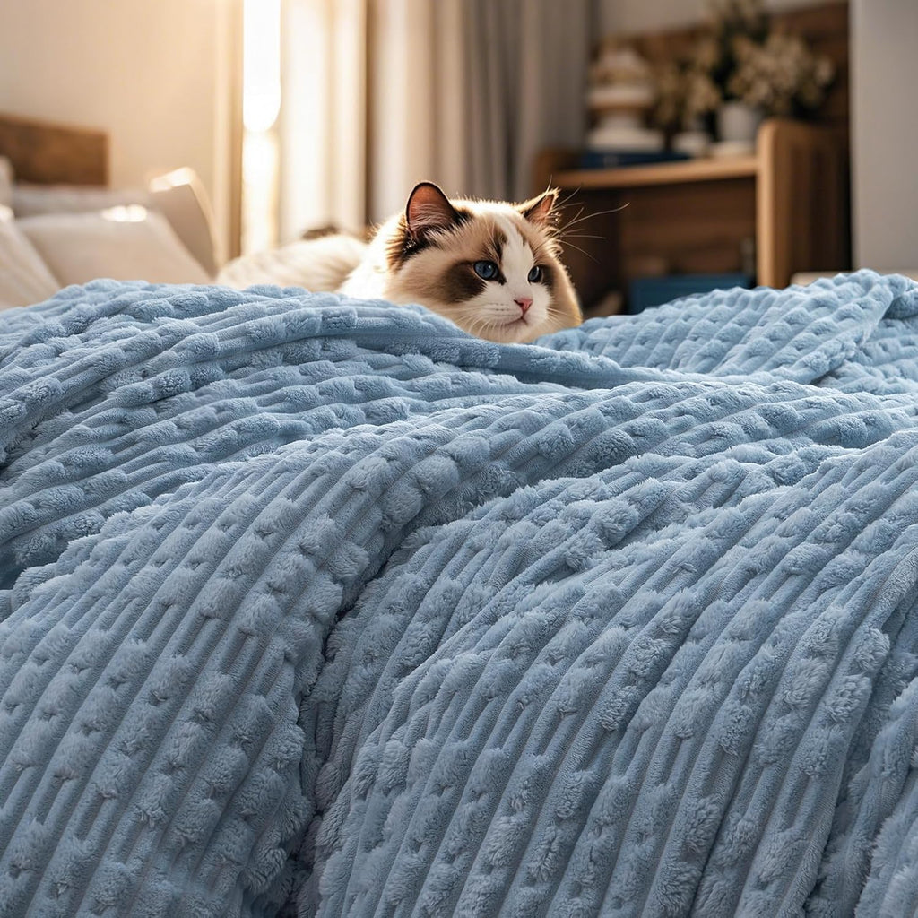 PHF Ultra Soft Flannel Fleece Blanket King Size, Lightweight 3D Jacquard Fleece Blanket, No Shedding, No Pilling, Luxury 340GSM Aesthetic Fluffy Cozy for Bed Room Decor, 108"x90", Dusty Blue