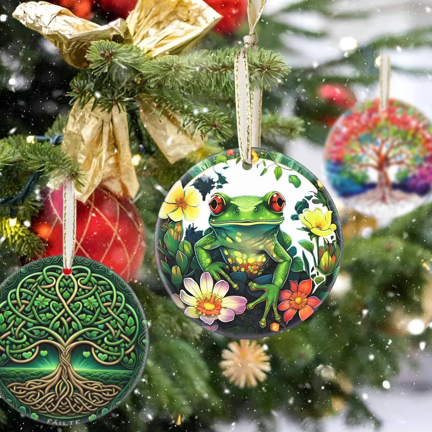 Frog 2025 Ornaments for Christmas - Round Ceramic Holiday Decor - Beautiful Gift Christmas Tree Decoration