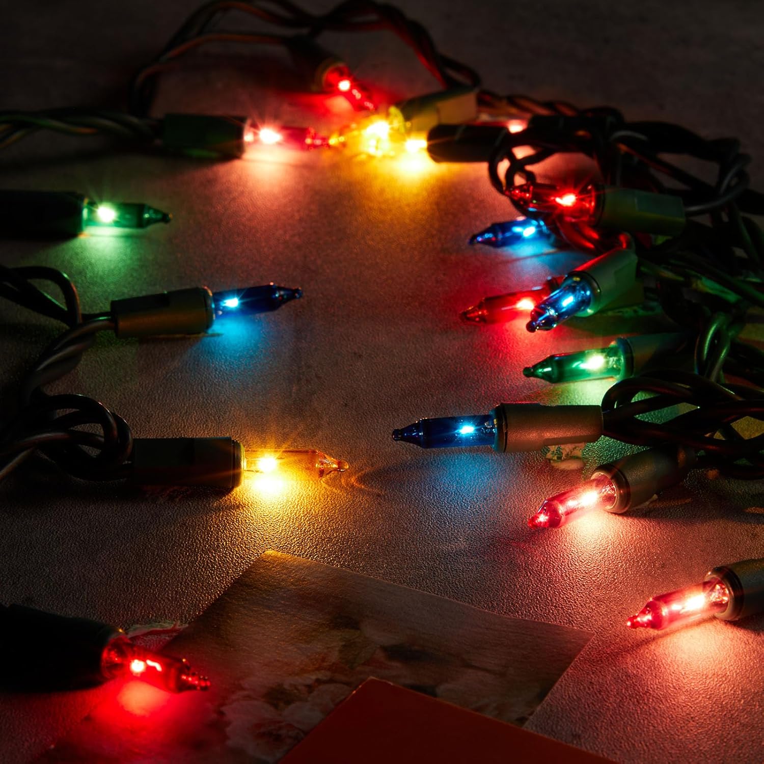 Mini Christmas Lights String Warm White Vintage Short Strand String Lights, Clear Bulbs Wire Fit Light up Christmas Decorations (20 Bulbs No Connectable,5ft,Green)