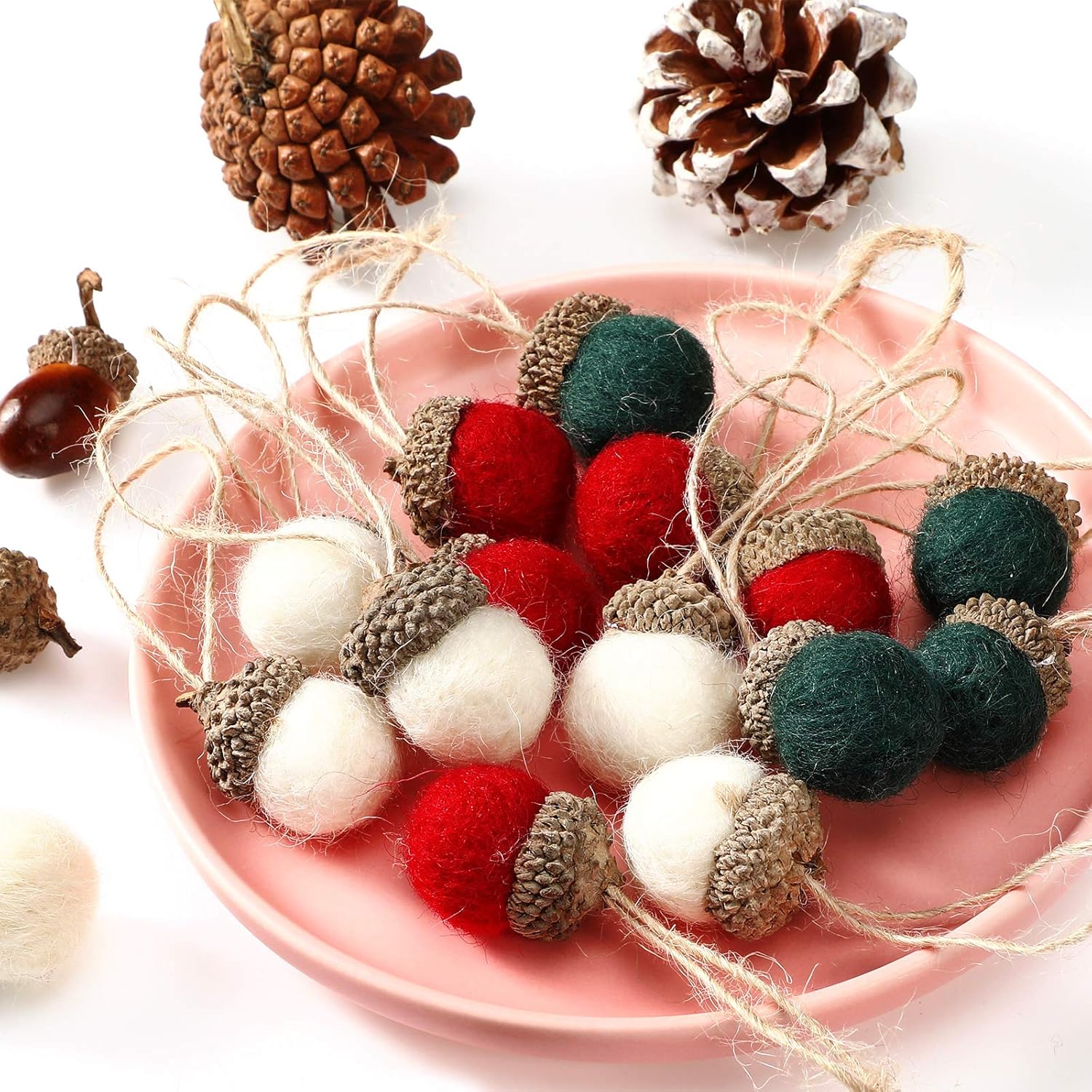 Boao 18 Pcs Felt Acorn Ornaments Christmas Wool Pom Acorn Ball Decor Hanging Pine Cone Garland with 32.8 ft Rope for Tree Fall Thanksgiving Woodland Farmhouse Mantel Wall Decor