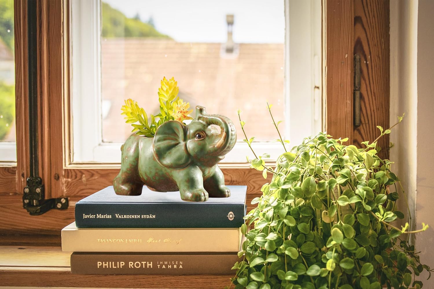 DIYOMR Small Ceramic Planter Pot, 4.3" Vintage Bronze Animal Planters Ceramic Flowerpot Succulent Pots Cactus Pot for Office Home Desktop Decor - Plants Not Included (Pleasant Elephant)