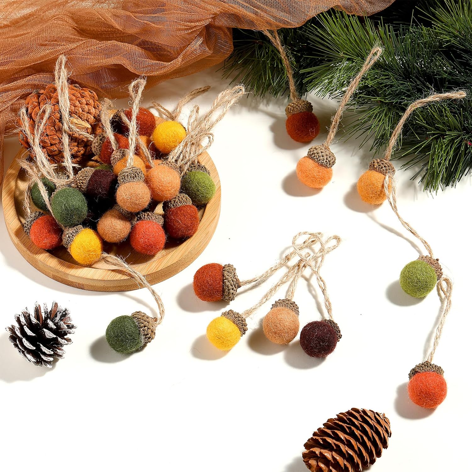 Tatuo 30 Pcs Christmas Felt Acorn Ornaments Colorful Wool Felt Acorn Pom Balls Mini Wool Acorns Bulk for DIY Xmas Crafts Christmas Tree Hanging Ornaments Party Favors Home Indoor Decor(Retro Colors)