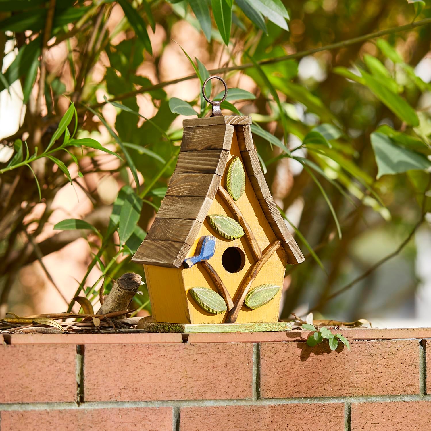 Glitzhome Bird Houses for Outside, Bluebird Houses for Outdoors, 9.5"H Hanging Bird House Decorative Solid Wood Birdhouse with Natural Wood Pallet Roof for Hummingbird,Sparrow,Wren Finch,Washed Yellow