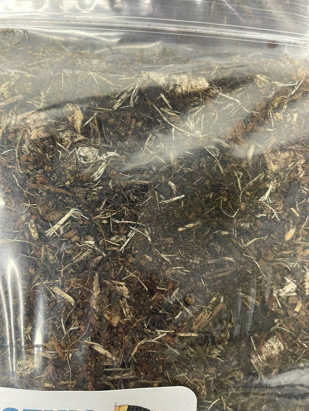 BugzyBug’s Isopod Bioactive Substrate Mix Nutrient-Rich Vivariums and Terrarium Substrate Mix (4 Quart)