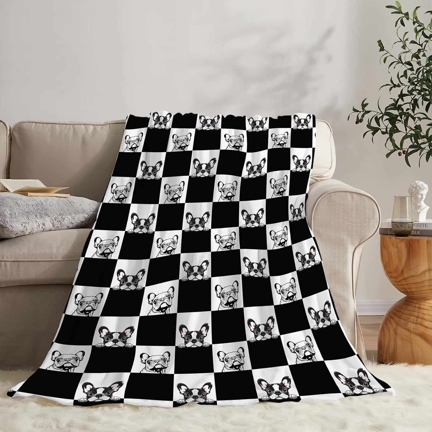 Bulldog Throw Blanket Cute Bulldog Gifts for Kids Girls Boys Adults Women Men Soft Cozy Warm Plush Fluffy Fuzzy Fleece Blanket Birthday Festival Decor 40''X50''