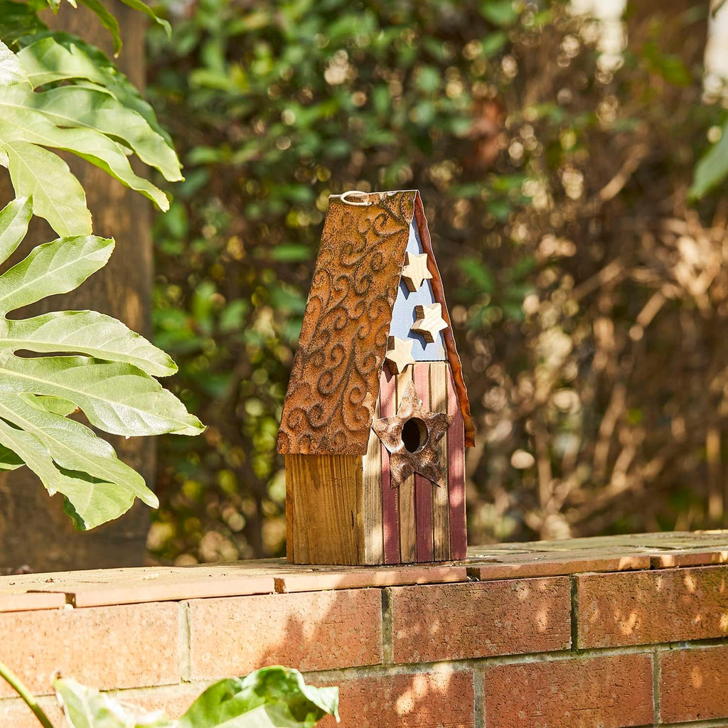 Glitzhome Wooden Hanging Patriotic USA Distressed Garden Bird House for Outdoors 12.5" H