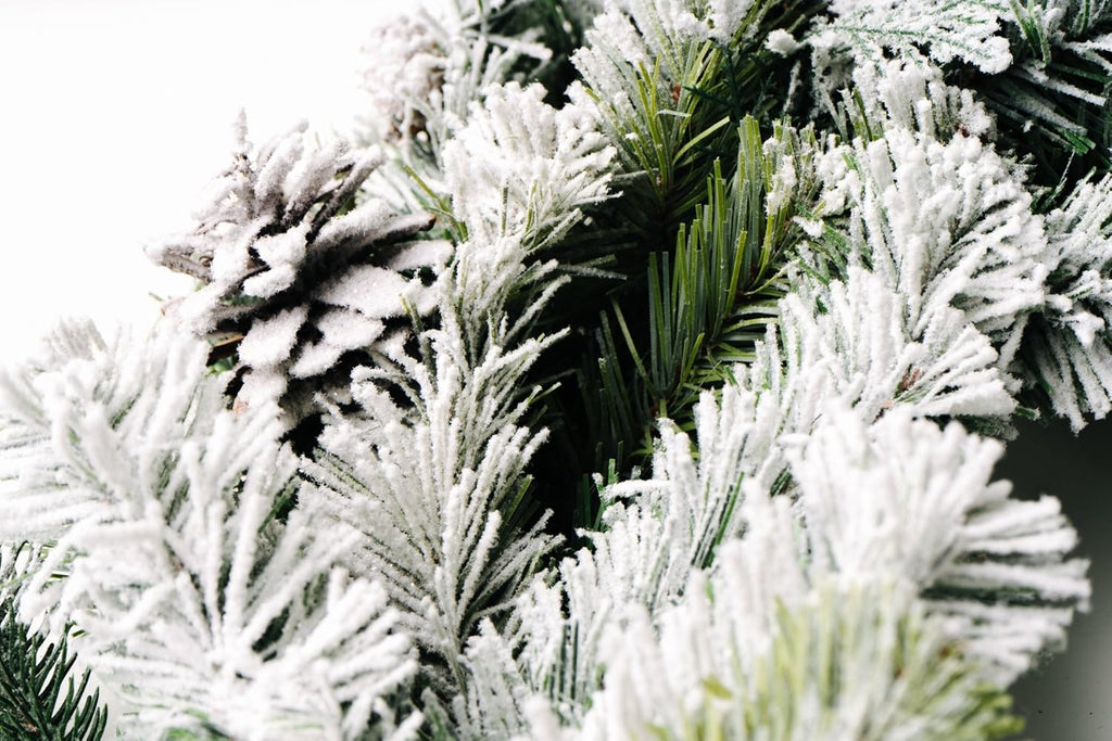 CraftMore Frosted Forest Pine Garland 6 Feet