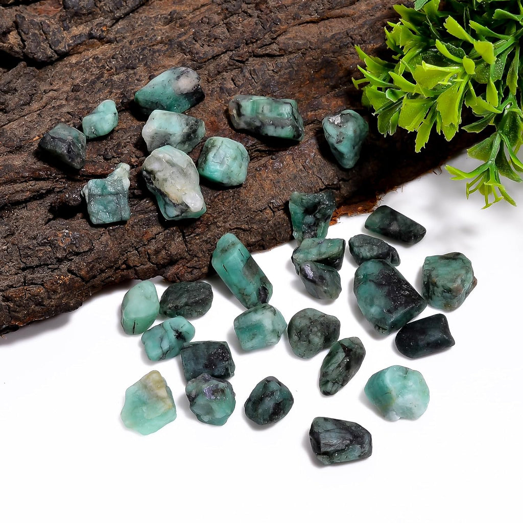 100 carats Raw Green Emerald Stone Lot, Rough Gemstone, Natural Crystals, Chakra Crystals, Healing Stones, Wholesale Pack, Jewelry Making Supply, Supply, (6 to 8pcs)