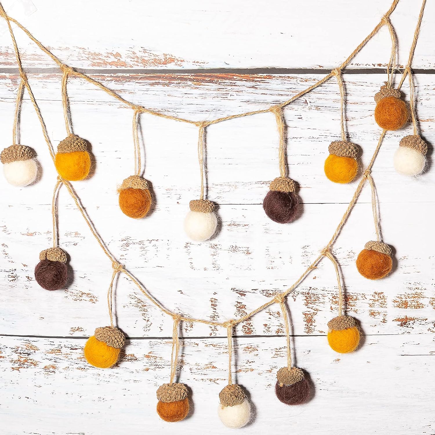 Boao 18 Pcs Felt Acorn Ornaments Fall Thanksgiving Wool Pom Acorn Ball Decor Hanging Pine Cone Garland with 32.8 ft Rope for Christmas Tree Woodland Farmhouse Mantel Wall Decor