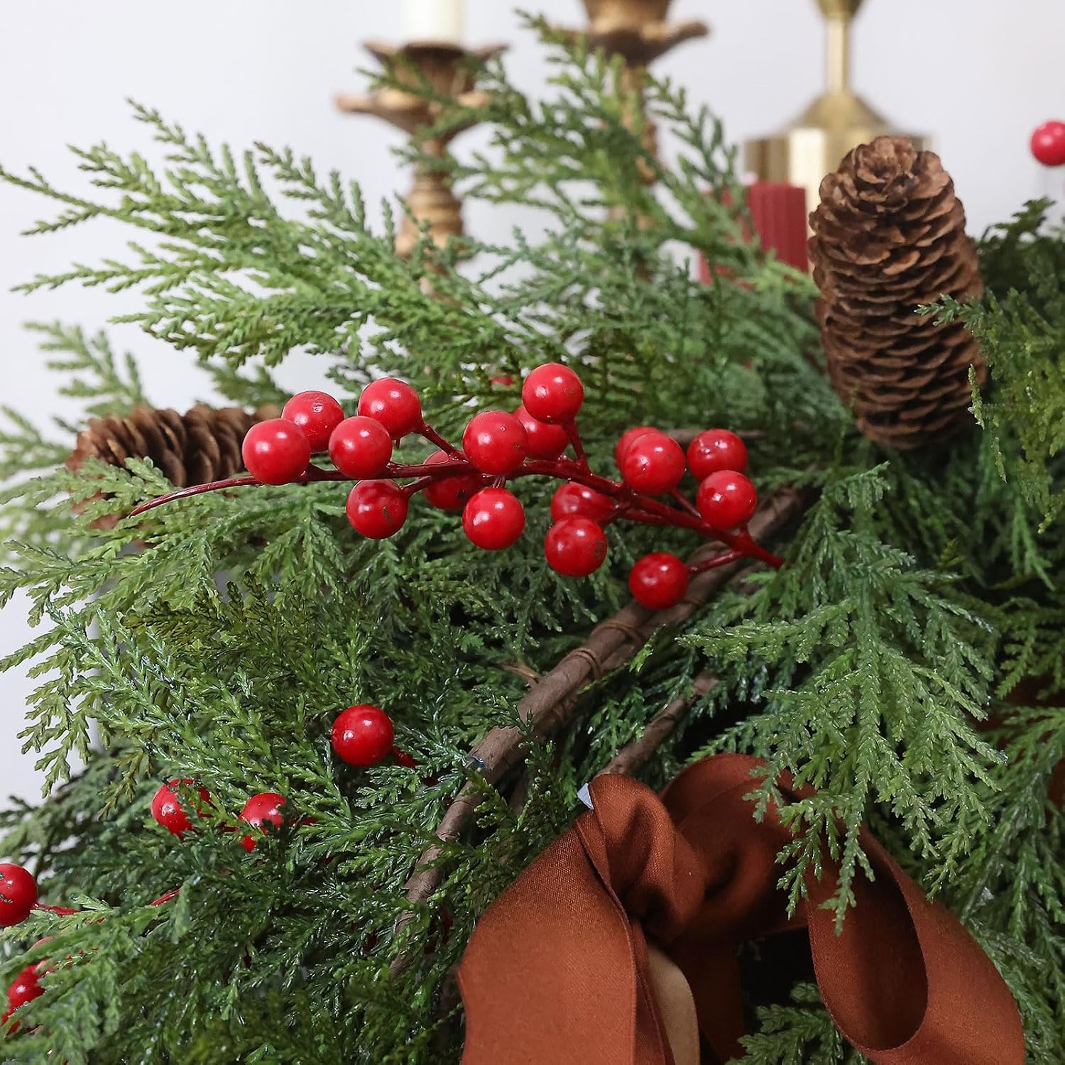 MIZII Christmas Garlands 10FT Artificial Pine Garland with Pinecone Berries Greenery Garland Christmas Decorations for Xmas Fireplace Mantle Home Decor Indoor Outdoor (Garland-10FT)