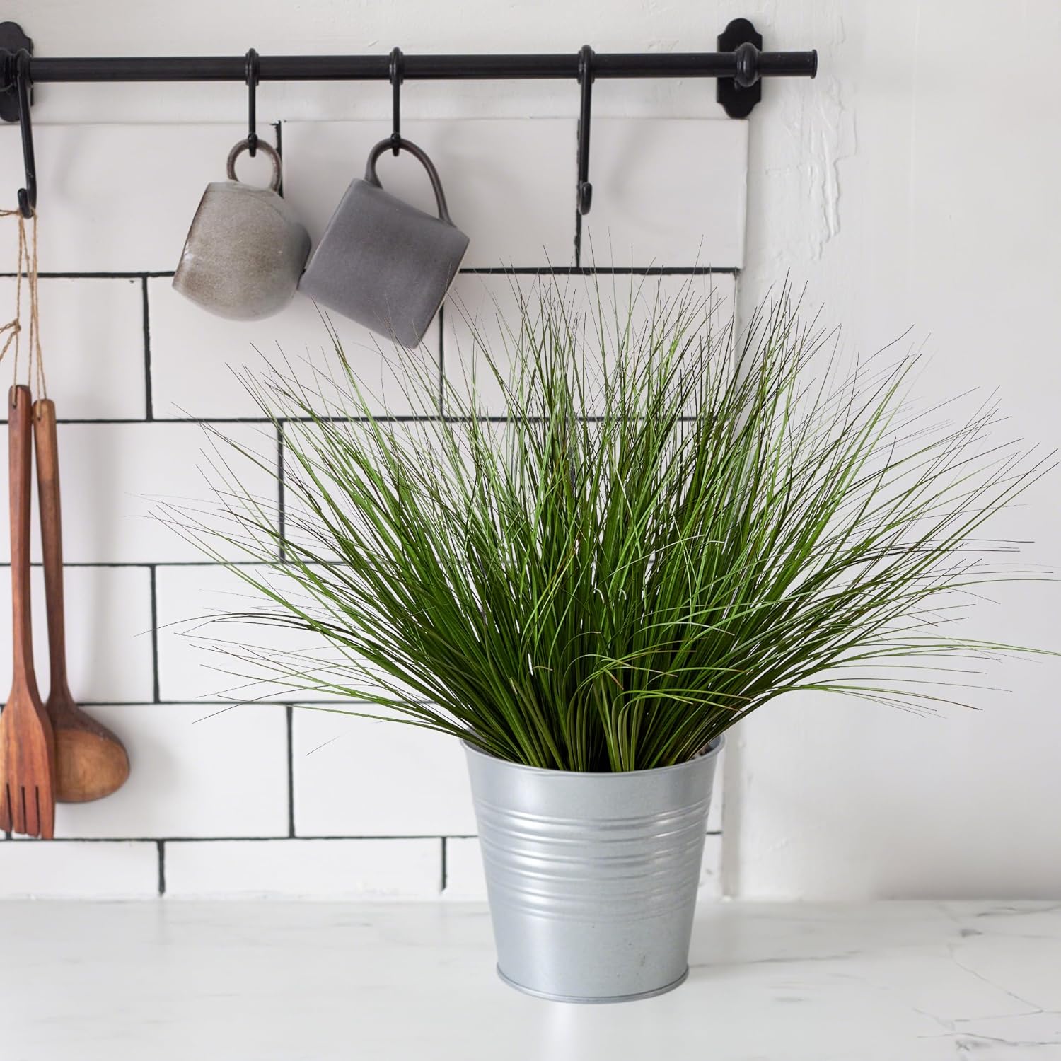 8PCS 17.3" Fake Plants Artificial Wheat Grass Greenery Plastic Plants Fake Grass Artificial Plants for Outdoor Decor Artificial Flower with Greenery Stems for Indoor Home Decoration