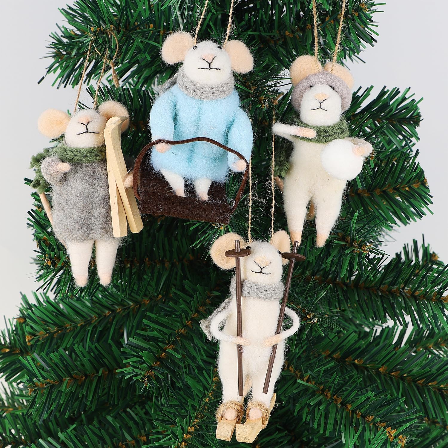 Juegoal Felt Skiing Mice Ornaments Set of 4, Winter Xmas Wool White Mouse Hanging Decor, Felt Animal Crafts Woodland Cute Christmas Tree Wreath Decor for Home Party Supplies