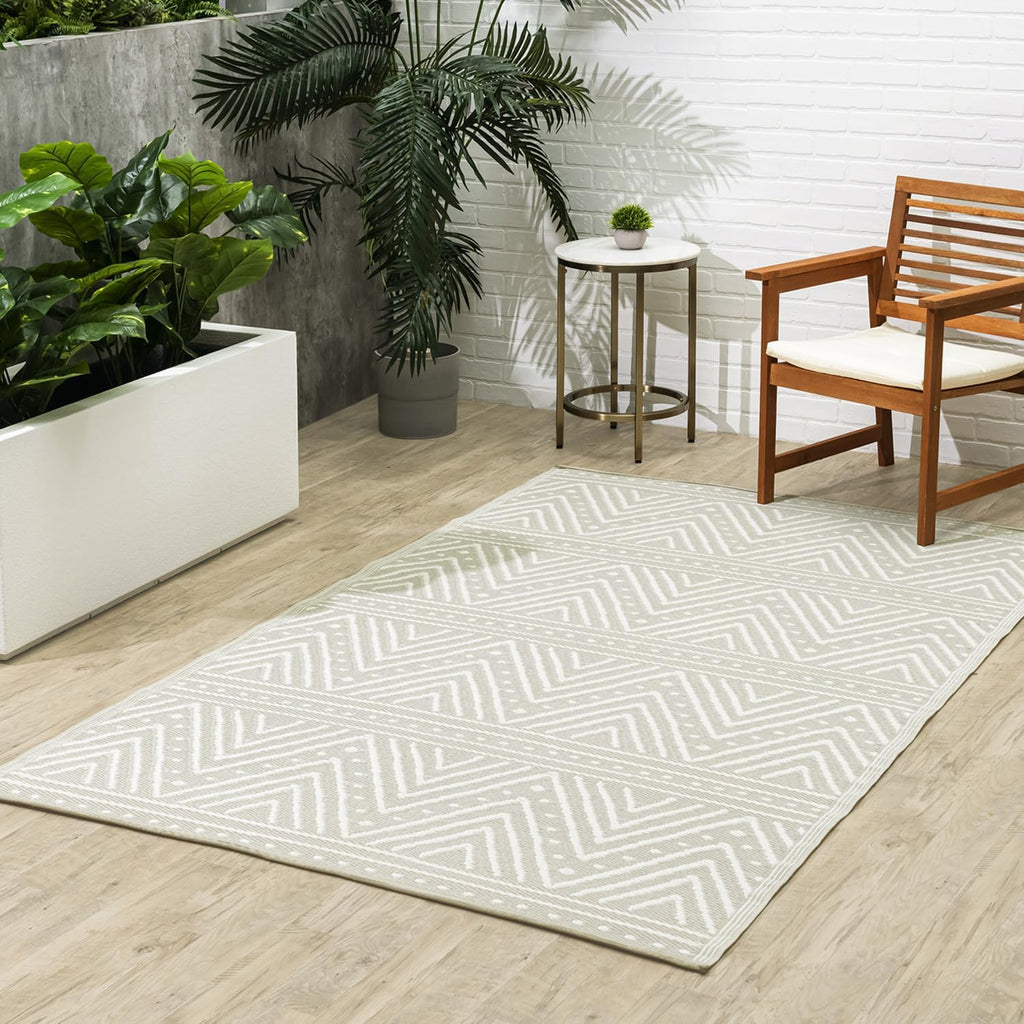 Fab Habitat Chevron Outdoor Rug - Waterproof, Fade Resistant, Crease-Free - Premium Recycled Plastic - Striped - Patio, Porch, Deck, Balcony - Patan - Beige - 5 x 8 ft