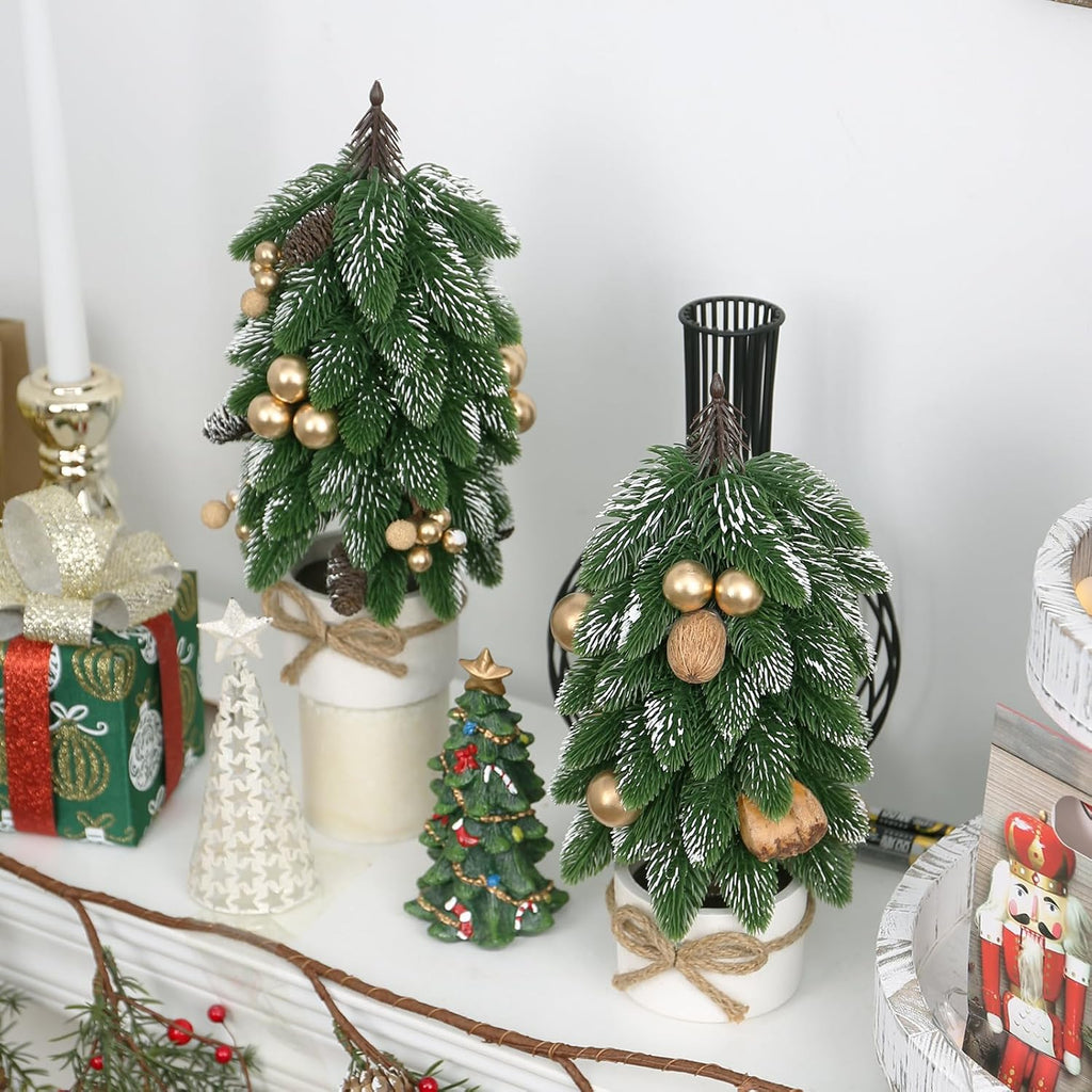 2PCS Small Christmas Tree, Artificial Gold Berry Pinecone Mini Tabletop Christmas Tree Decorations, for Wedding Holiday Indoor Xmas Party Decor.