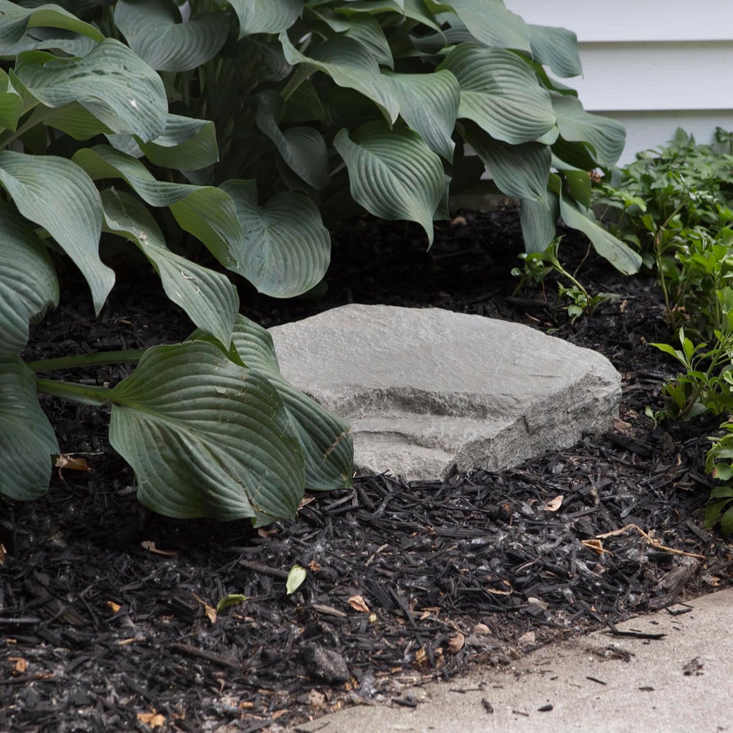 Deckorators 21 inches x 18 inches x 3-1/2 inches Gray Small Skimmer Landscape Rock
