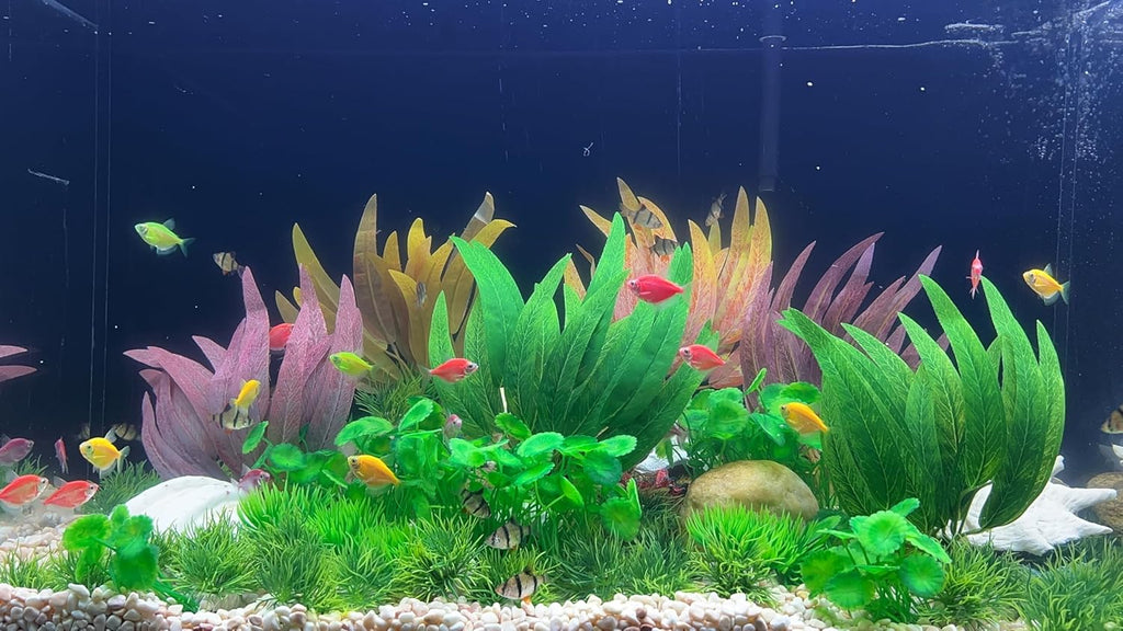 BEGONDIS 2Pcs Artificial Aquatic Plants Set - Lifelike Silk Fabric Leaves for Aquarium Decoration, Easy to Maintain, Vibrant Underwater Garden (Green)