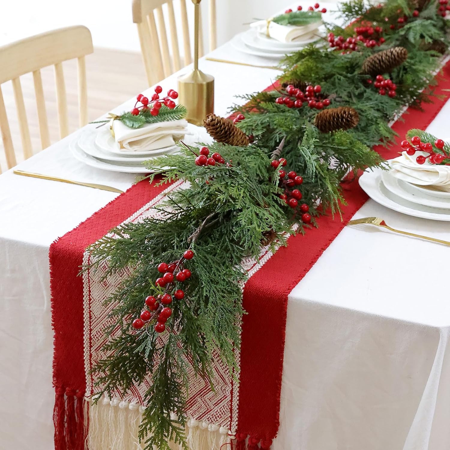 MIZII Christmas Garlands 6FT Artificial Pine Garland with Pinecone Berries Greenery Garland Christmas Decorations for Xmas Fireplace Mantle Home Decor Indoor Outdoor (Garland-6FT)