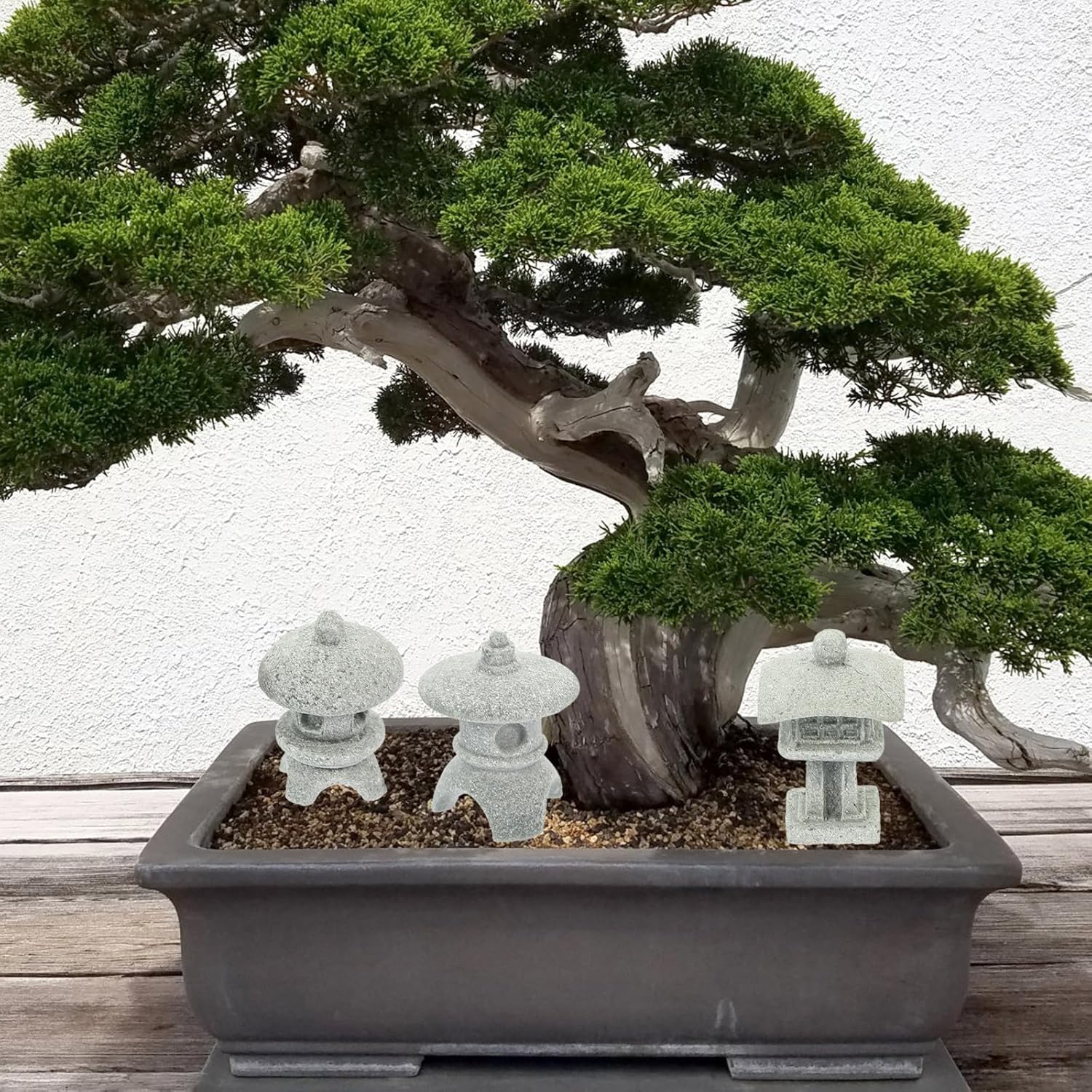 BESPORTBLE Miniature Stone Lantern Pagoda Japanese Style Pagoda Lantern Statue Mini Zen Garden Accessories for Aquarium Patio Micro Landscape Yard Bonsai Decoration 4Pcs