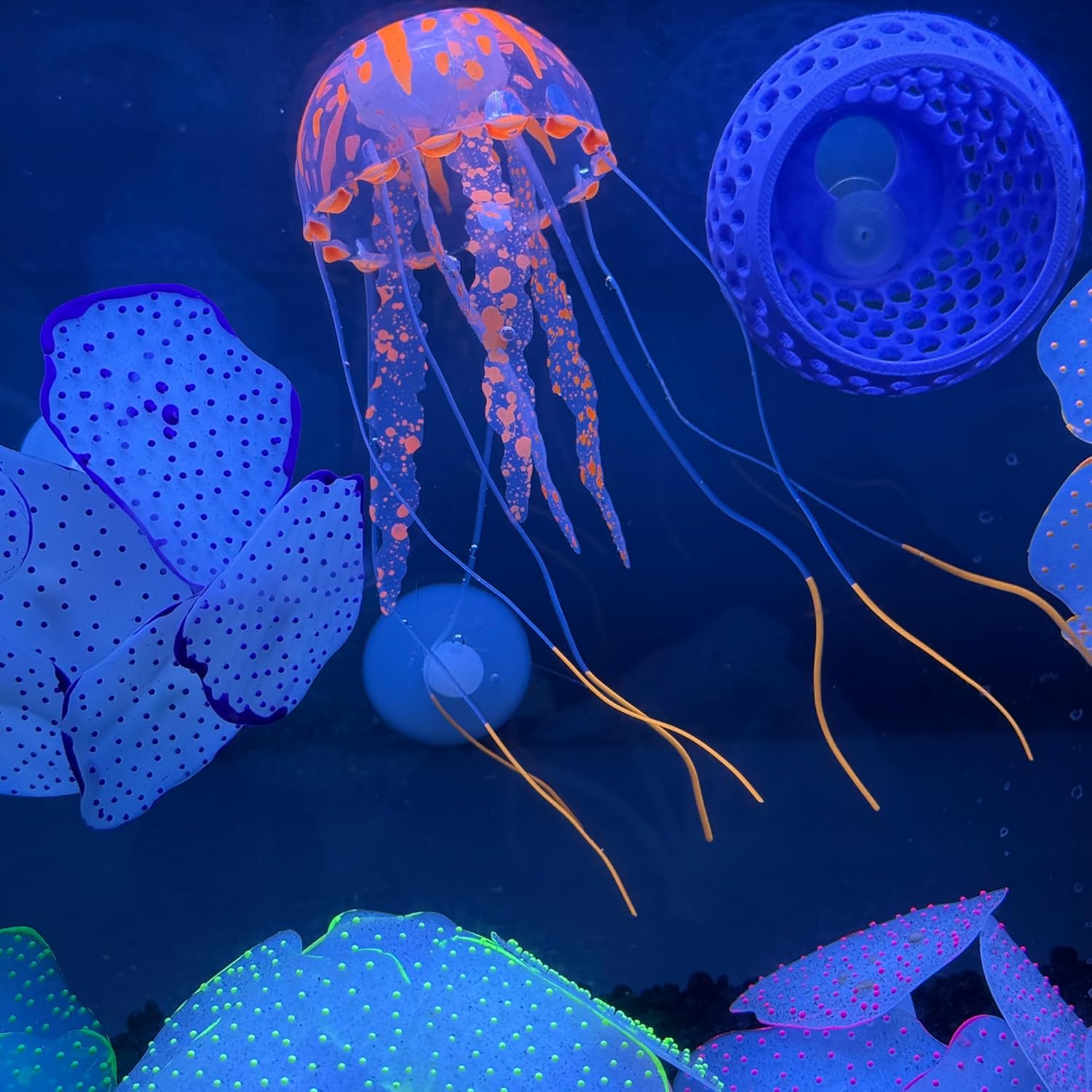 CTWPets Glowing Black Light Jellyfish Aquarium Decoration, Floating Freshwater Decor (Green)