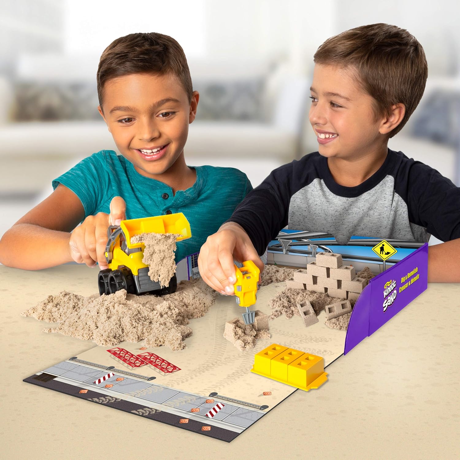 Kinetic Sand, Dig N' Demolish Playset with 1lb Play Sand & Toy Truck, Sensory Toys for Kids Ages 5 and up