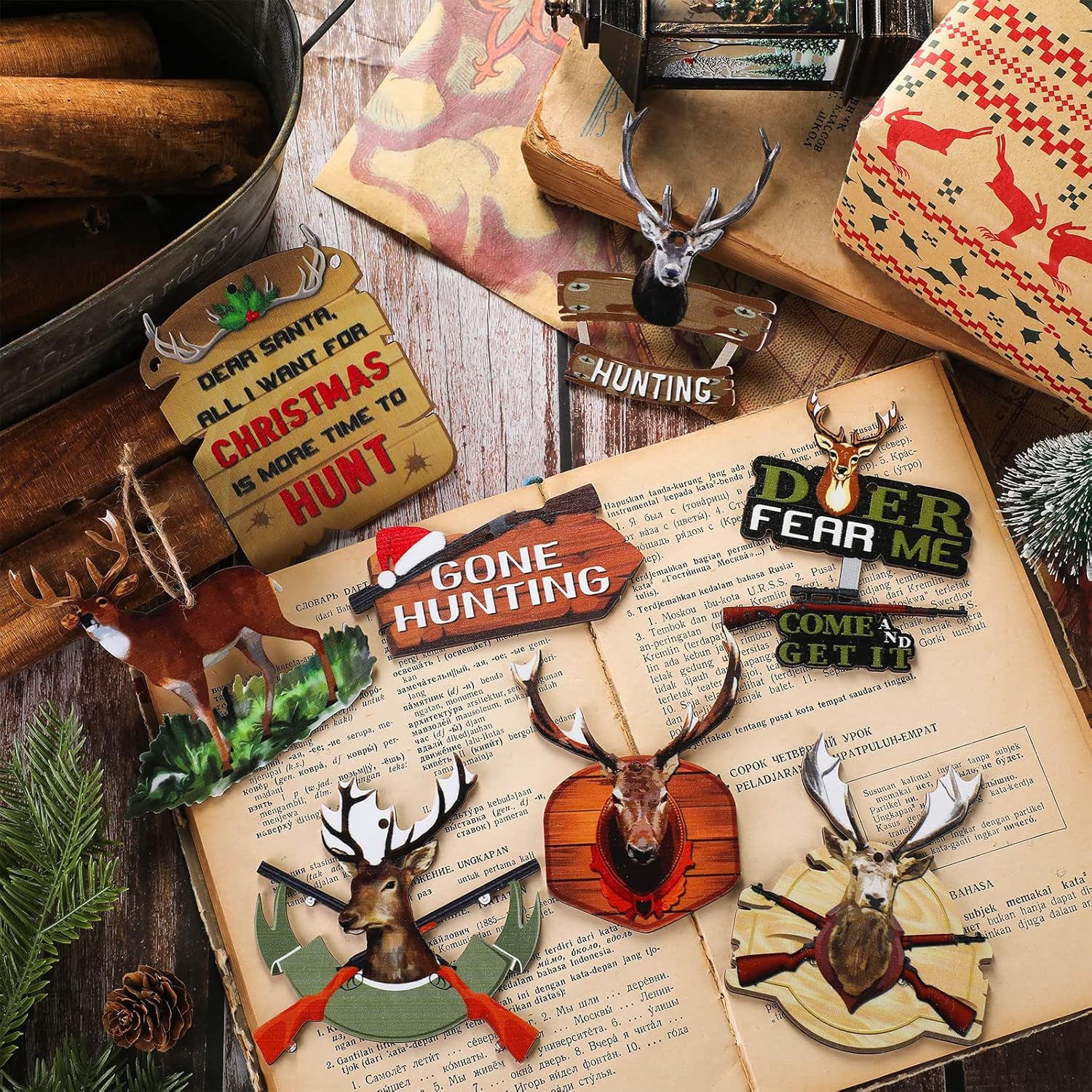 Amyhill 30 Pieces Christmas Deer Tree Ornaments Wooden Buck Hunting Ornament Deer Hunting Decorative Hanging Ornaments with Gun Christmas Ornament Woodland Wild Life Decorations for Xmas (Retro)