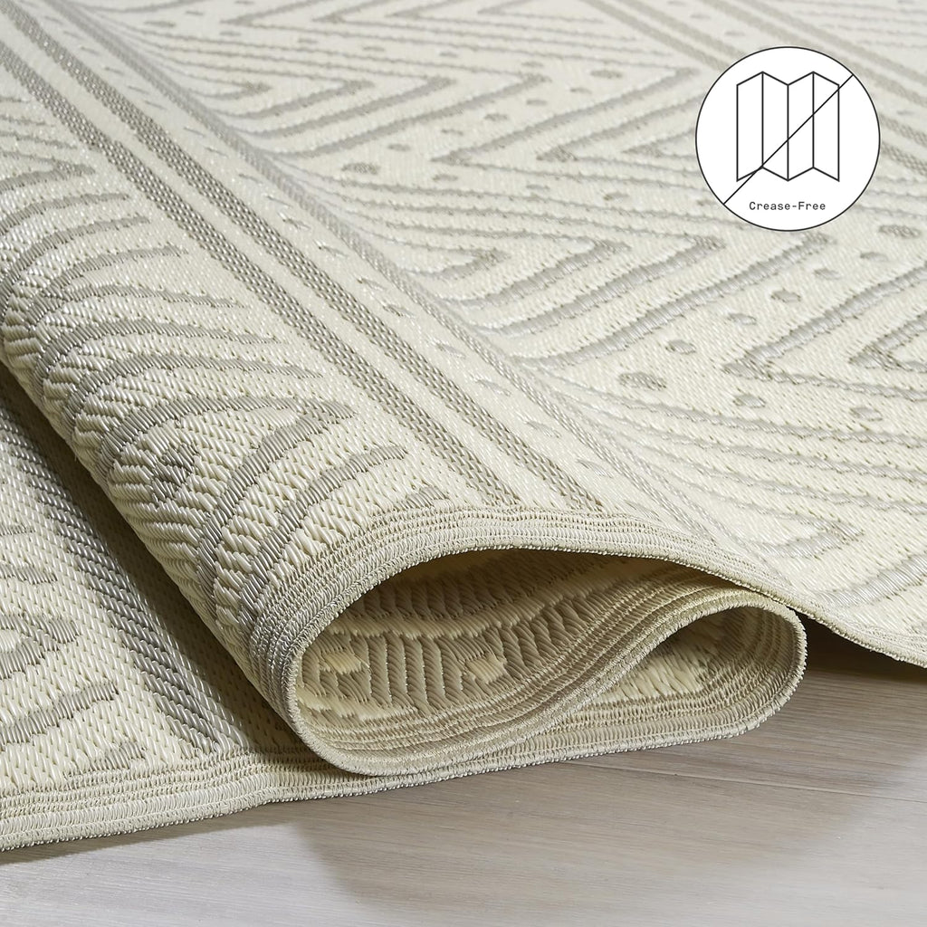 Fab Habitat Chevron Outdoor Rug - Waterproof, Fade Resistant, Crease-Free - Premium Recycled Plastic - Striped - Porch, Deck, Balcony, Mudroom, Laundry Room, Patio - Patan - Beige - 3 x 5 ft
