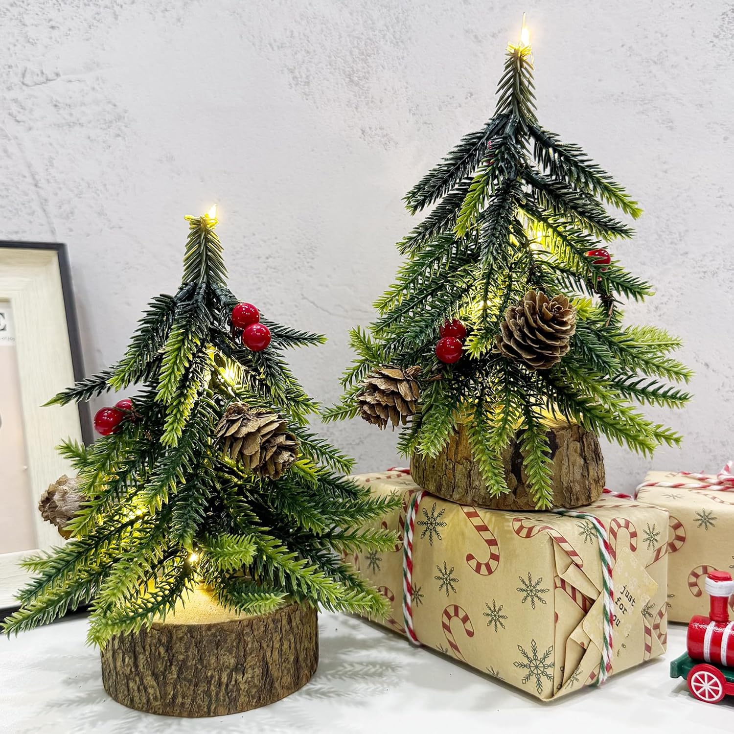 2 Pack Artificial Christmas Tabletop Mini Pine Trees, 6.5 in Tall Lighted Holiday Decorations with Wooden Base, Red Berries, Pine Cones for Home Table Windowsill Office Desk Desk Mantel