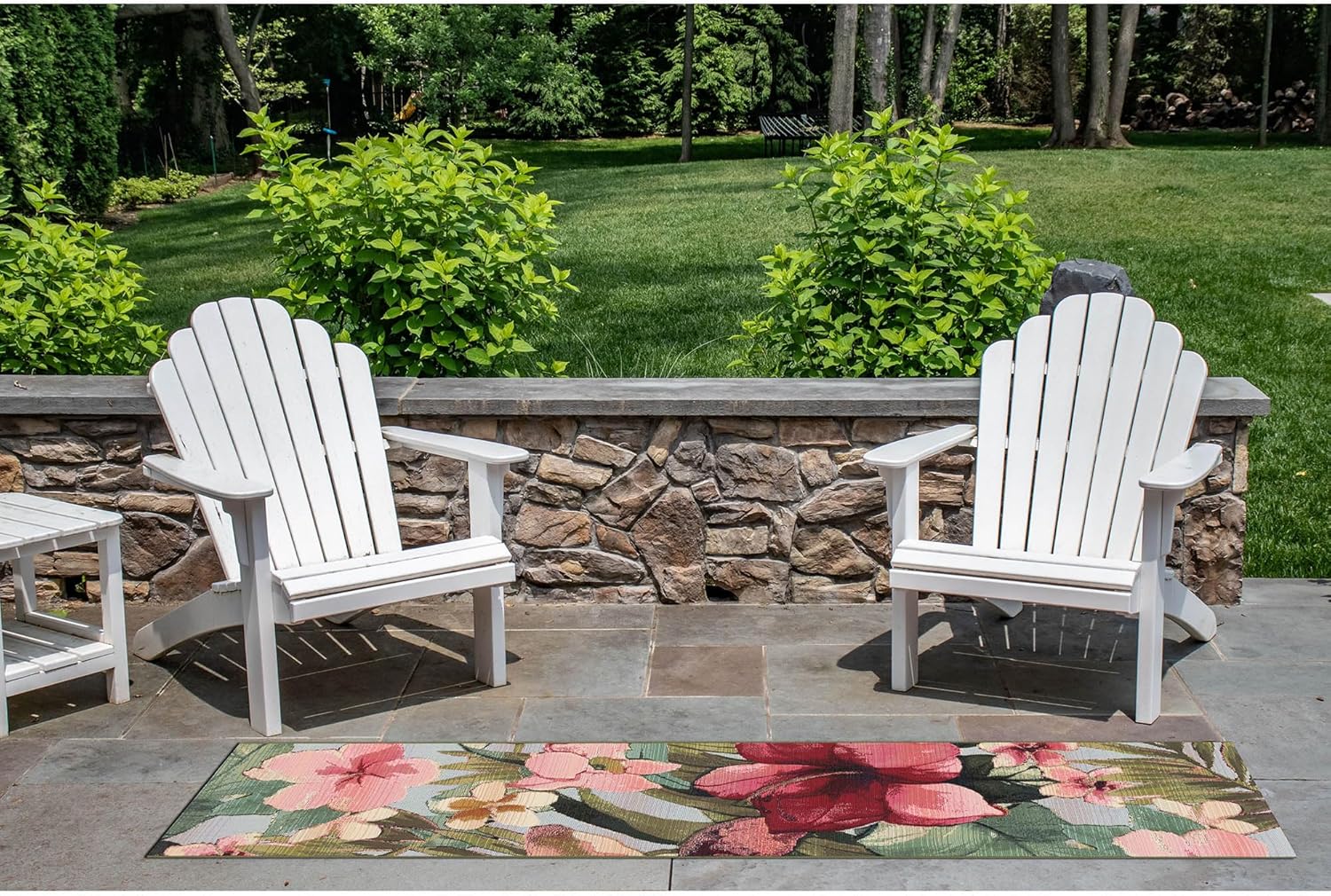 Liora Manne Marina Low Profile Durable Indoor/Outdoor Woven Rug- Tropical Floral Multi 1'11" x 7'6"