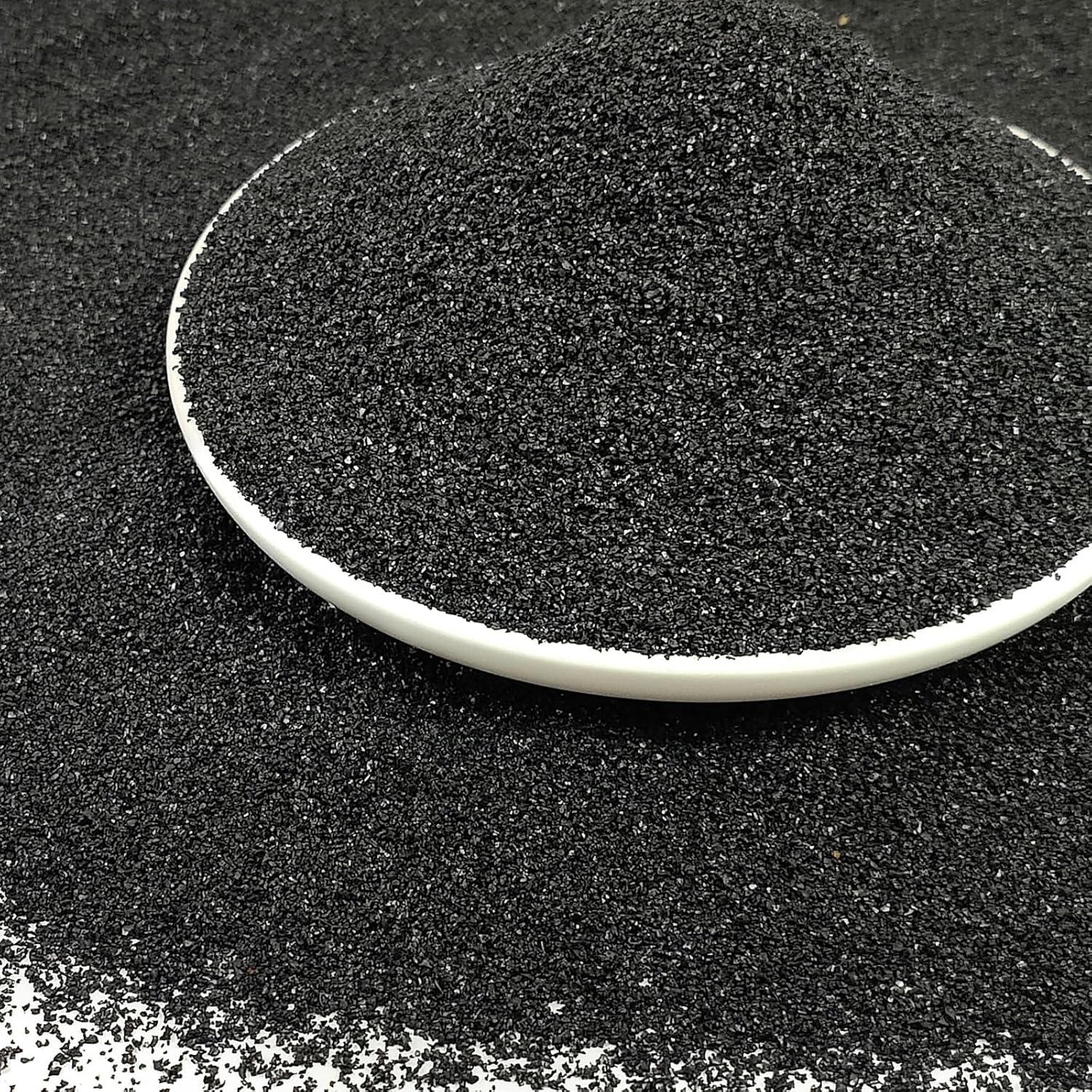 Aquarium Sand, 10lbs Black Fish Tank Sand, Aquarium Gravel Substrate for Aquascaping, Vivariums, Terrariums, Plants and Crafts