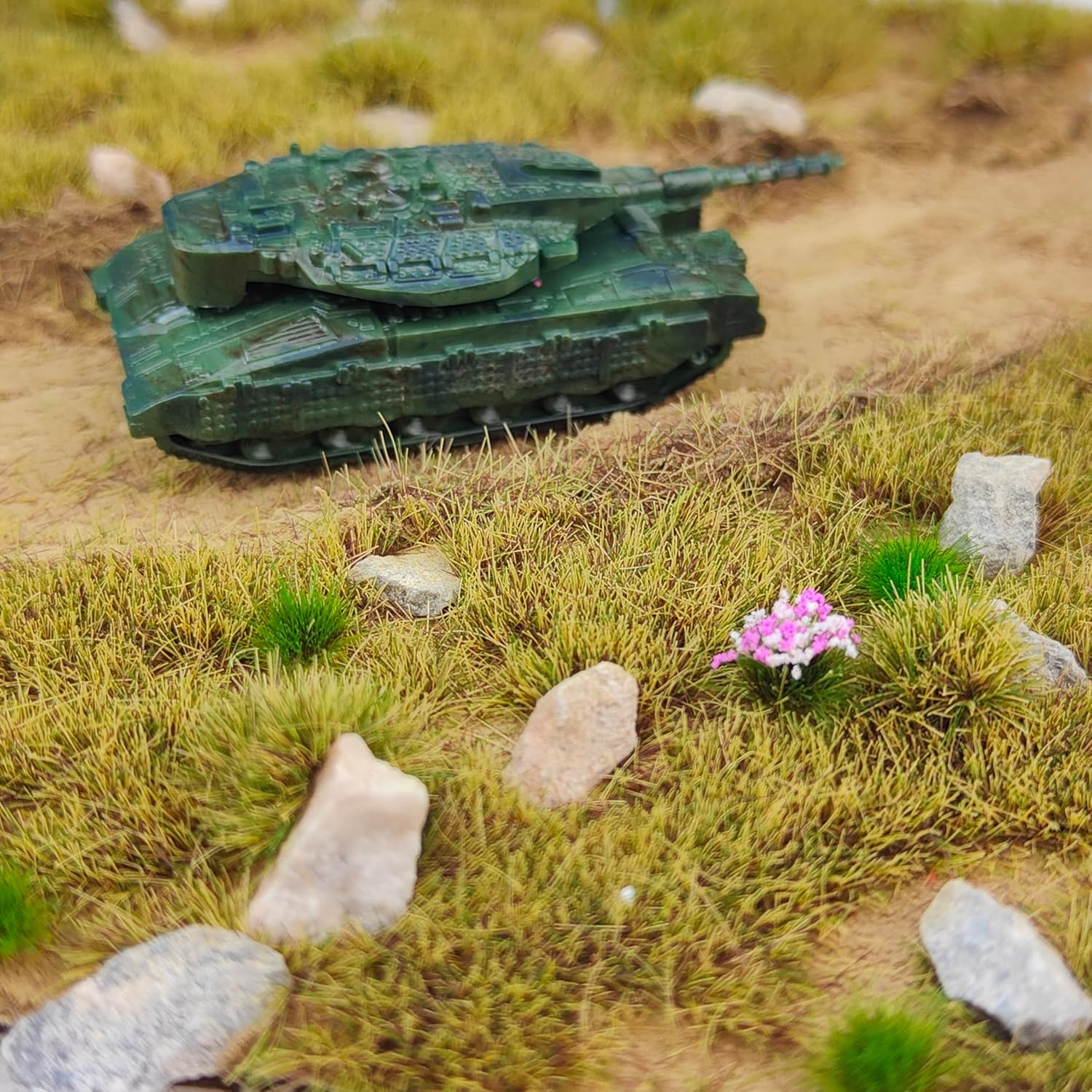 140 Pcs Static Grass Tufts & Miniature Flower Clusters - Artificial Grass Terrain Scenery Kit for Model Train Railway, Military Sand Table, DIY Diorama Landscape